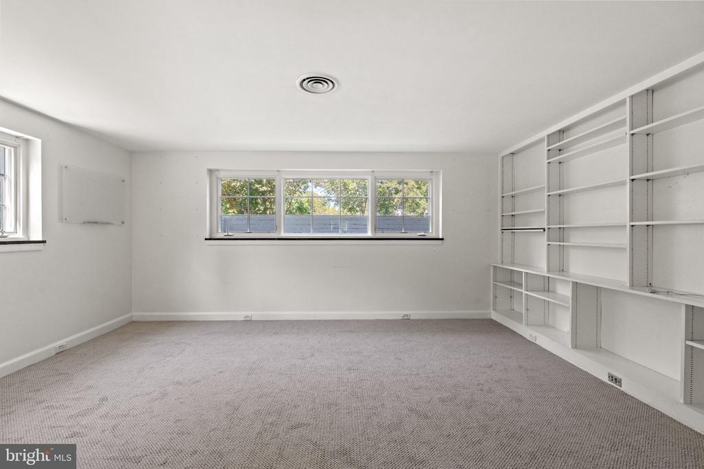 1545 BROOK HILL