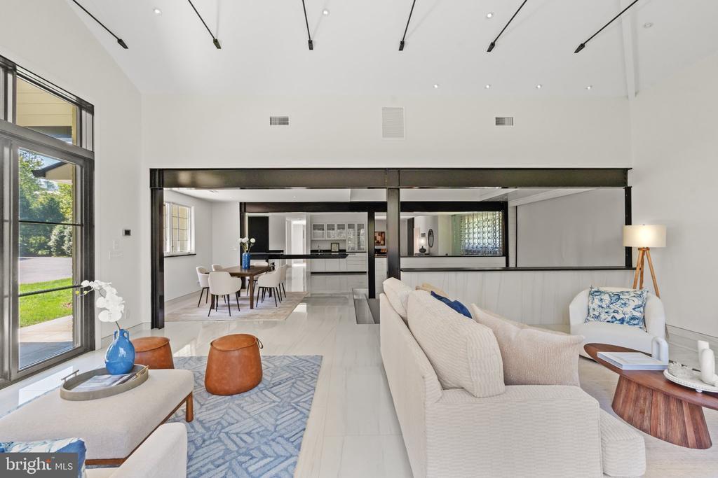 1545 BROOK HILL