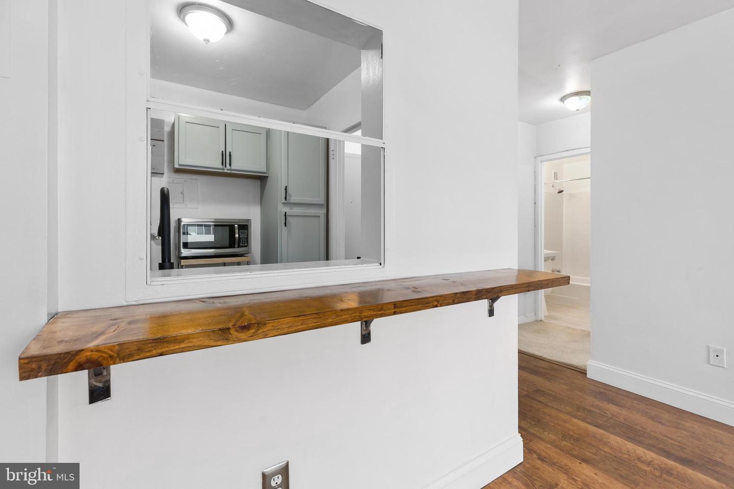 1021 Arlington Blvd #609