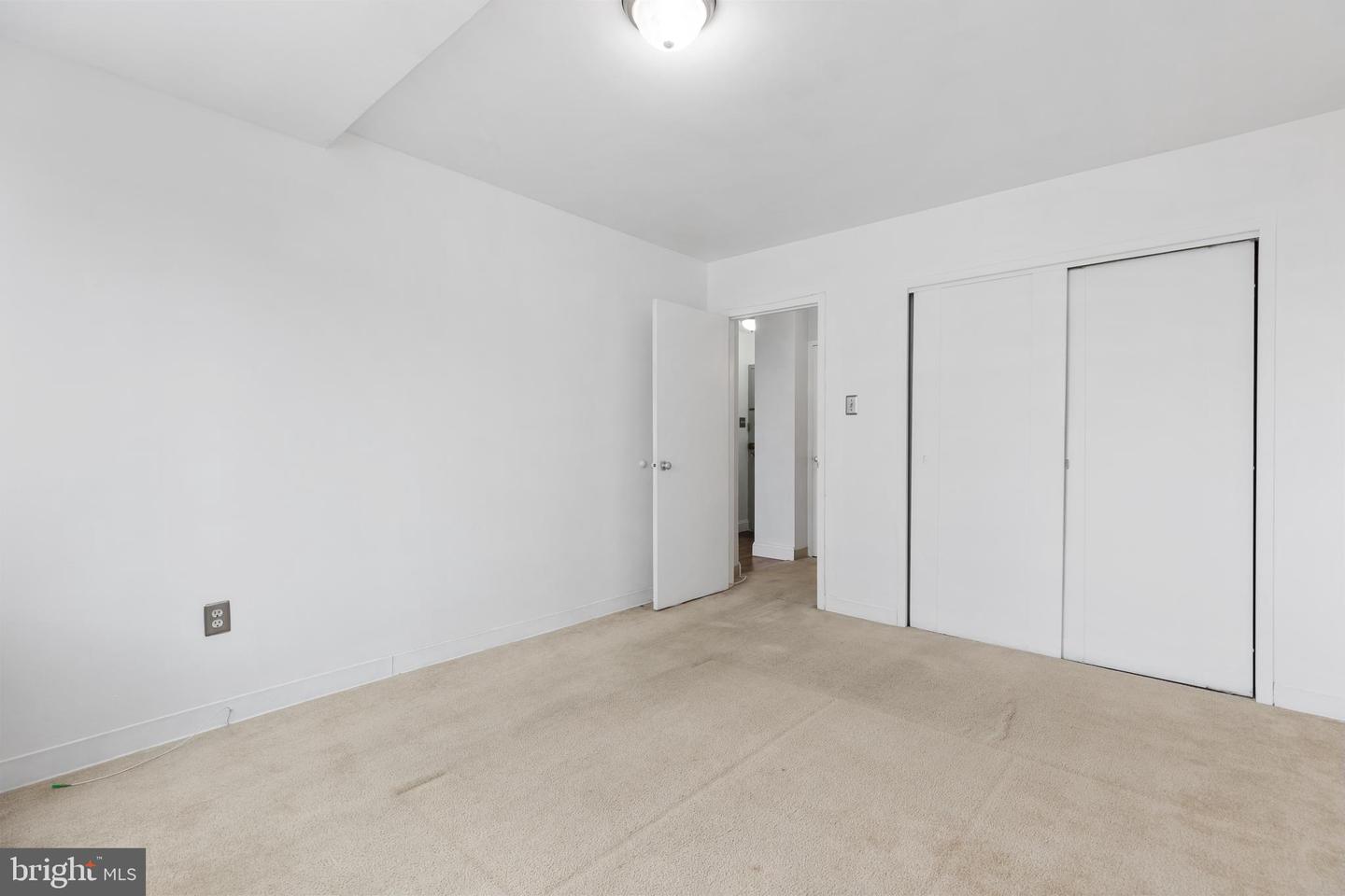1021 Arlington Blvd #609