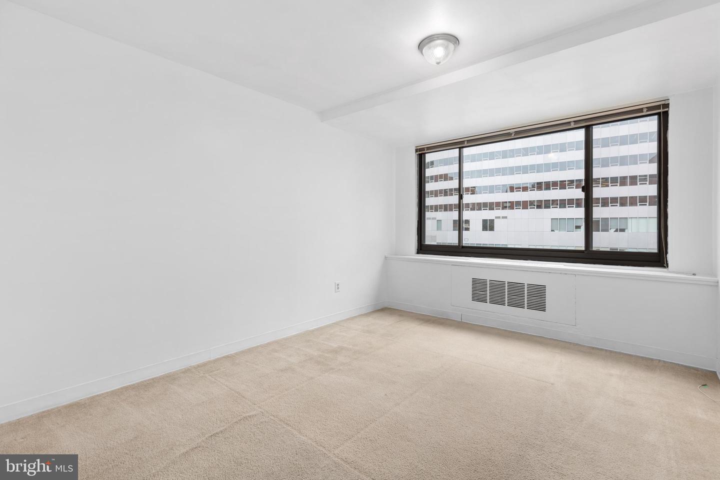 1021 Arlington Blvd #609