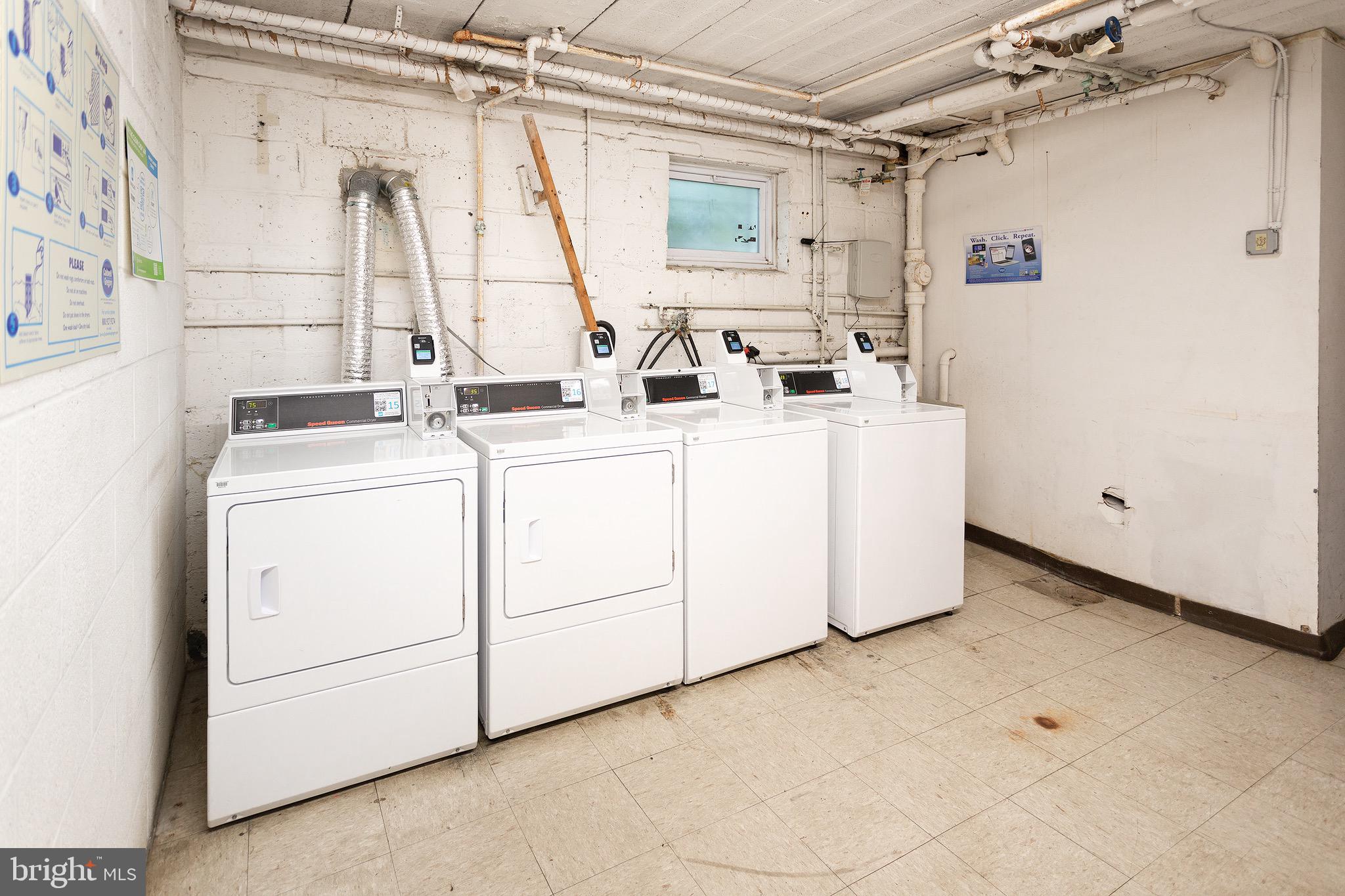 2055 N Woodstock St #101