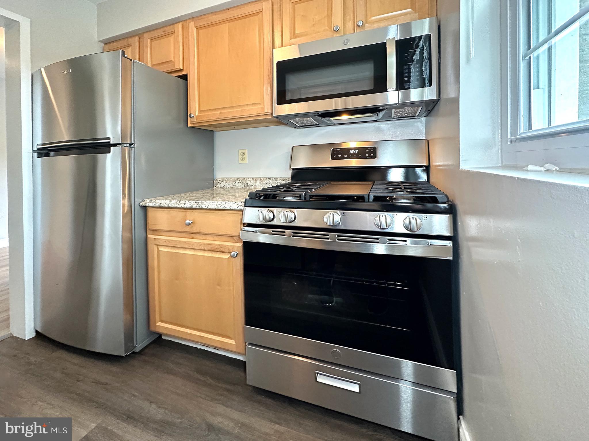 2055 N Woodstock St #101