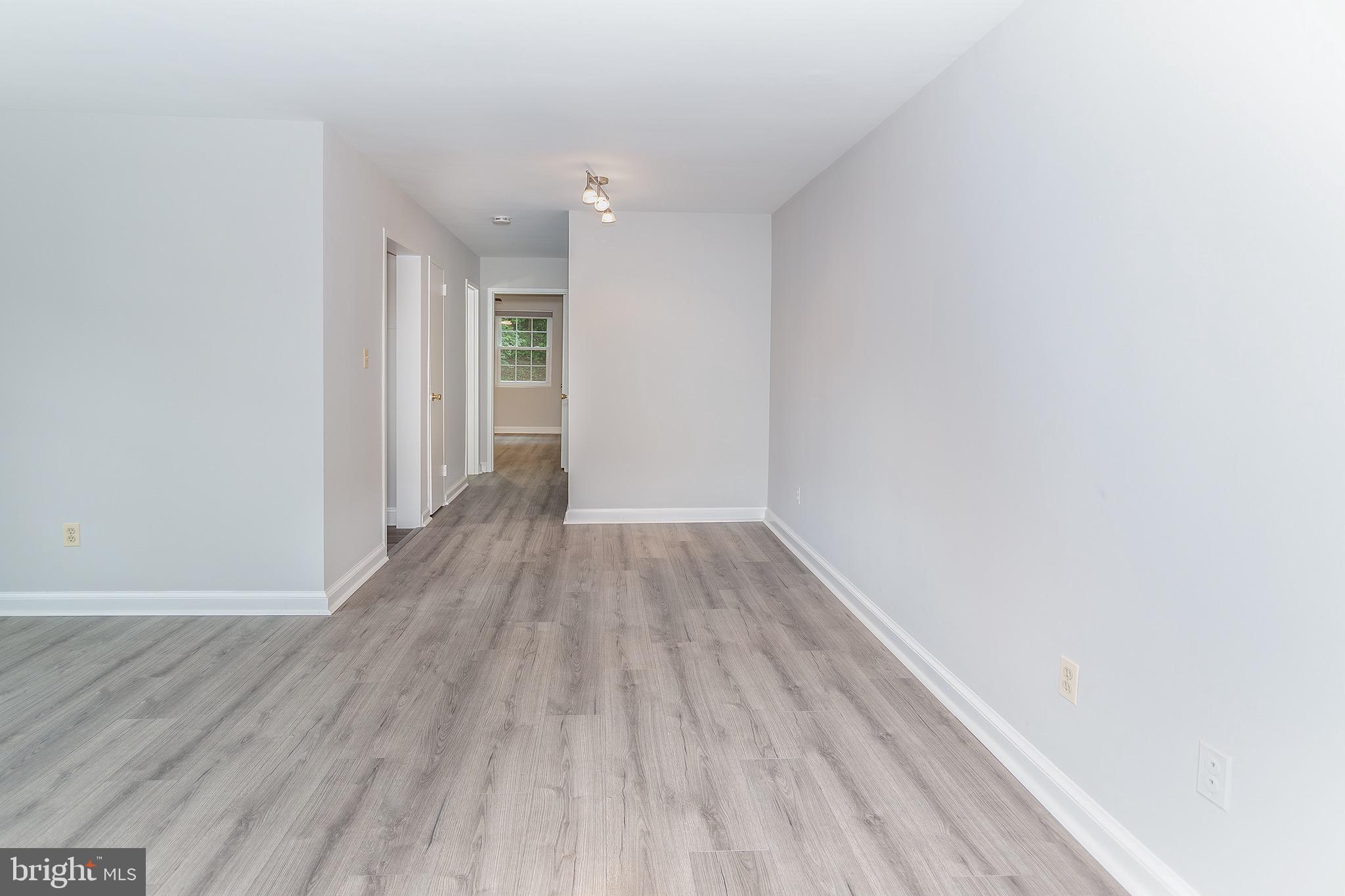 2055 N Woodstock St #101