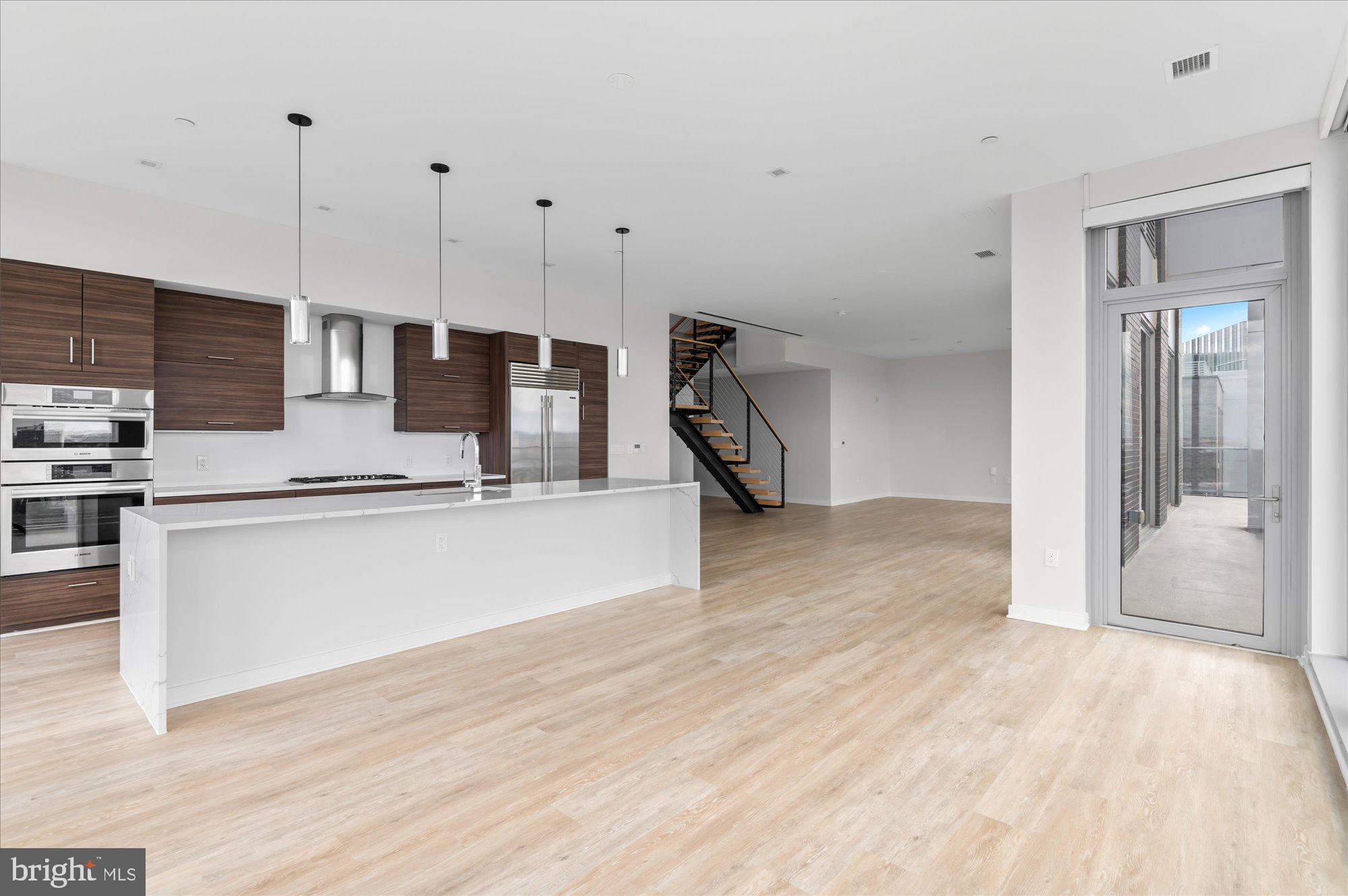400 ARMY NAVY DRIVE 1821