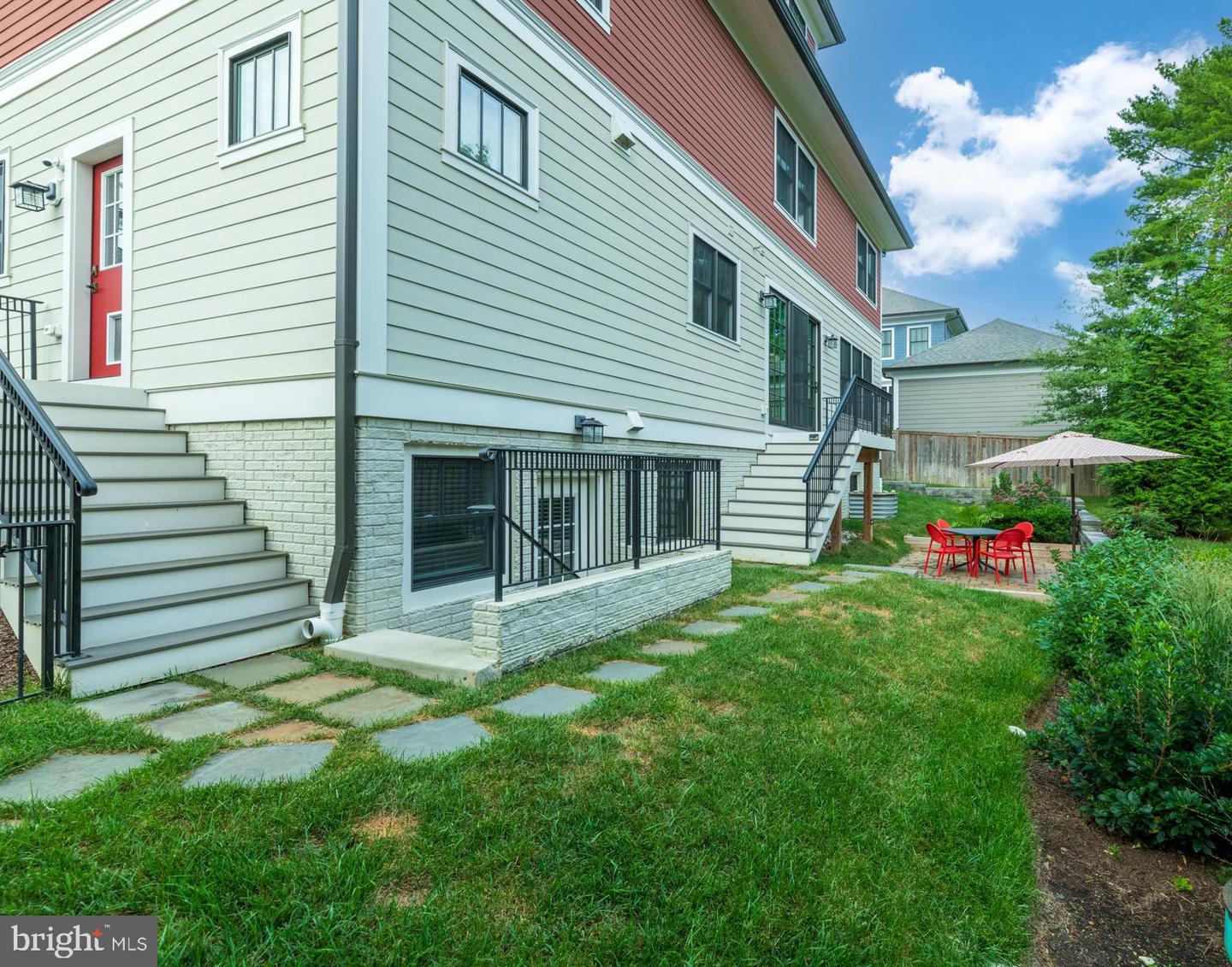 492 N Abingdon St