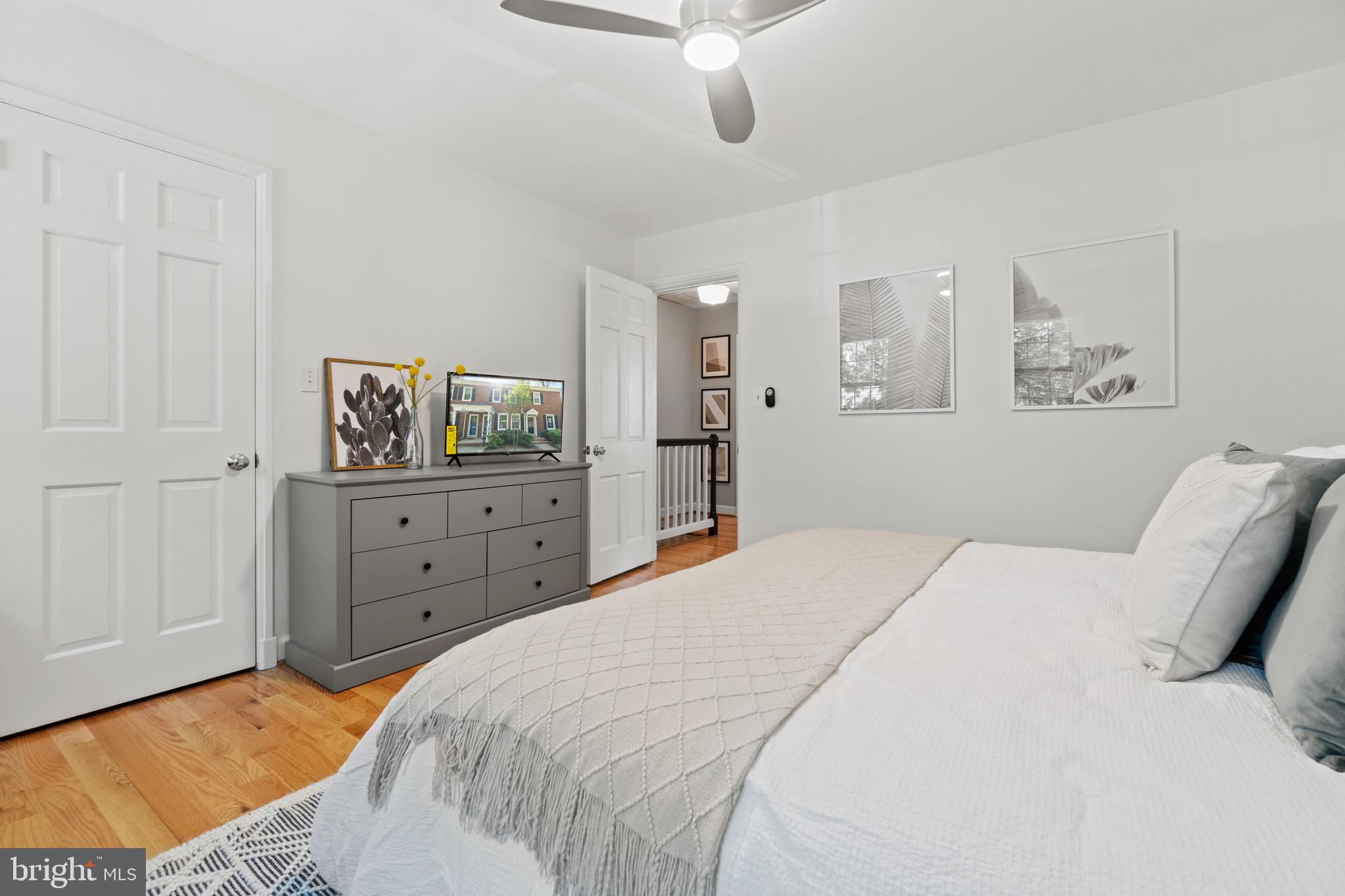 2807 S Abingdon St #B