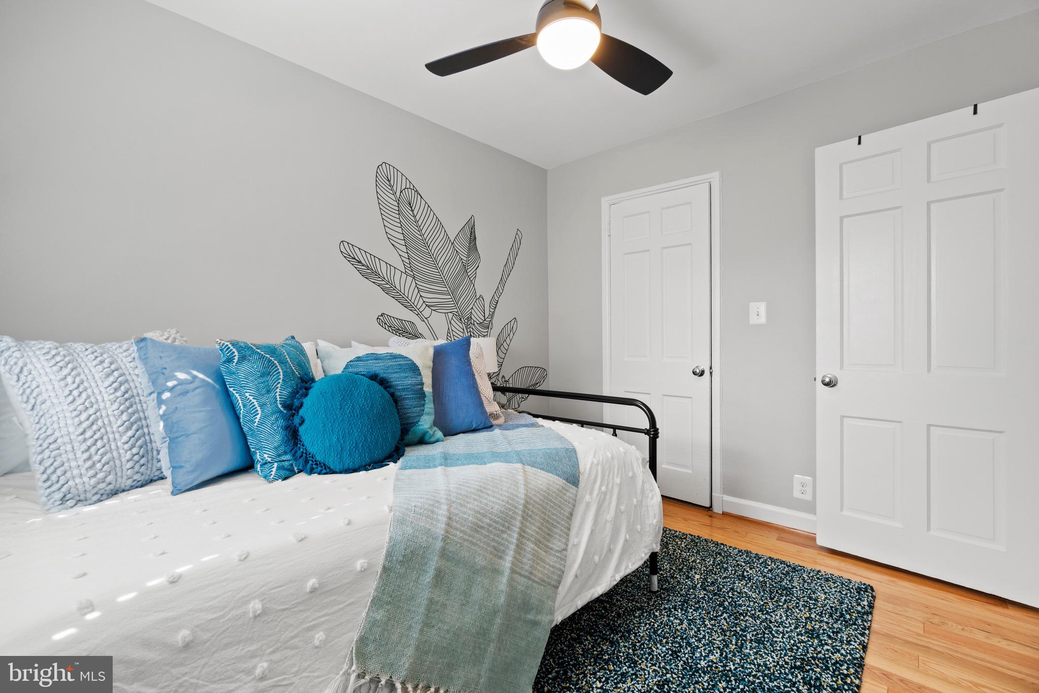 2807 S Abingdon St #B