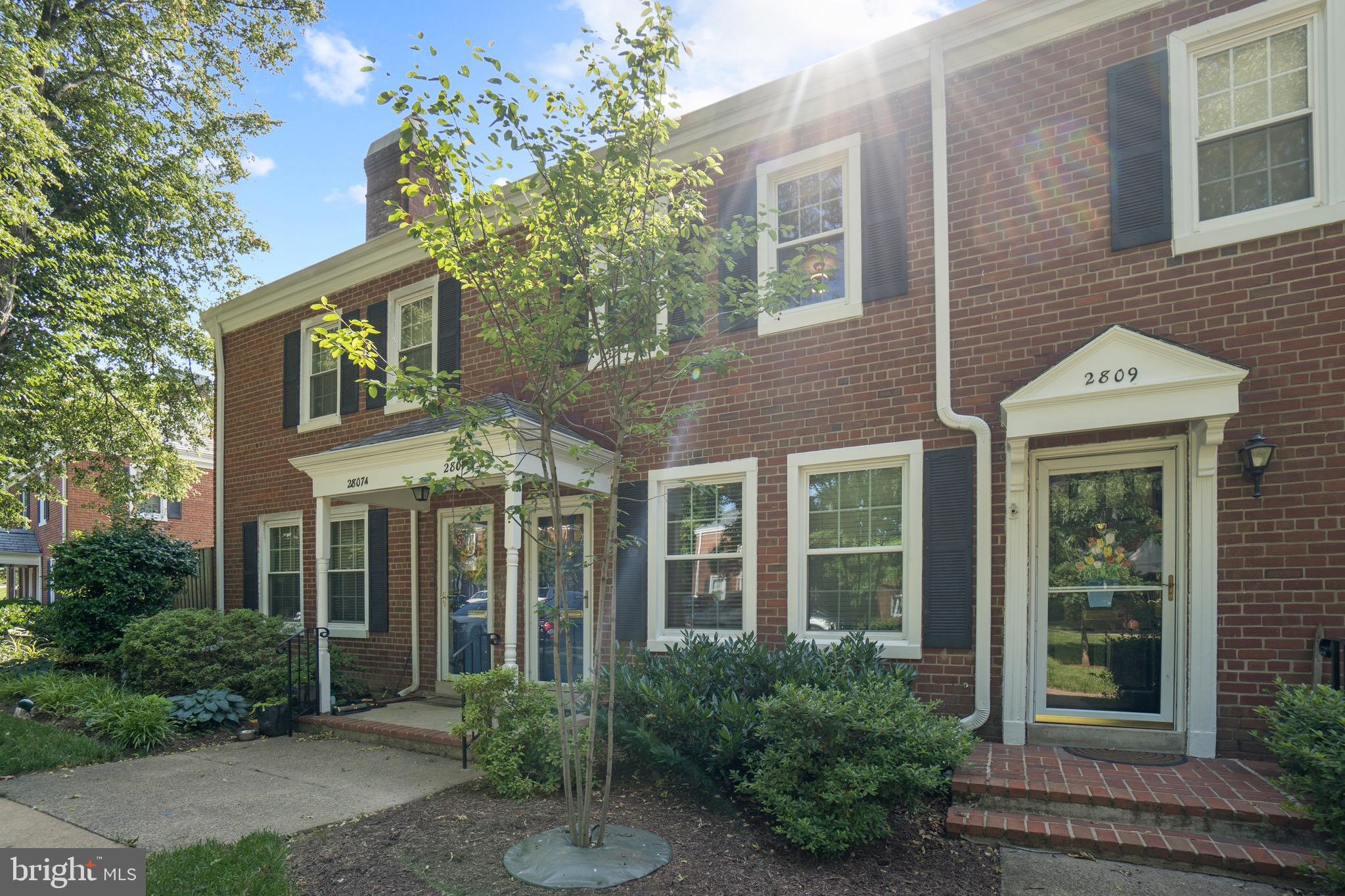 2807 S Abingdon St #B