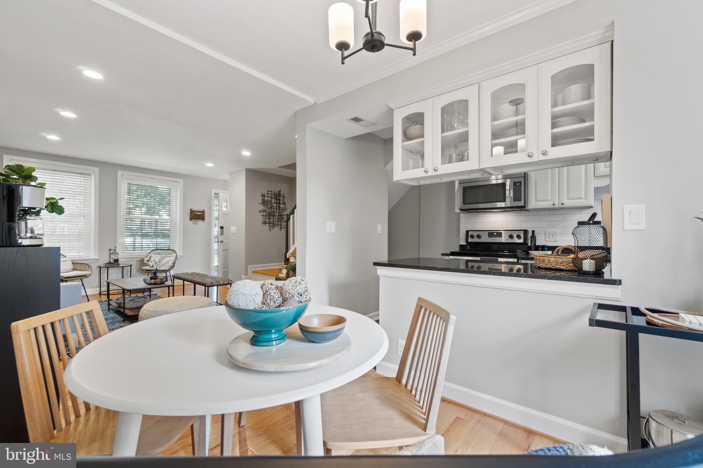 2807 S Abingdon St #B