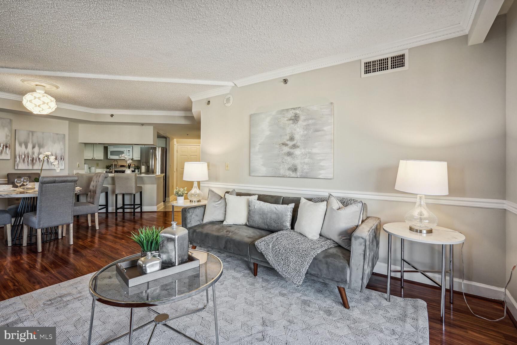 1276 N Wayne St N #1201