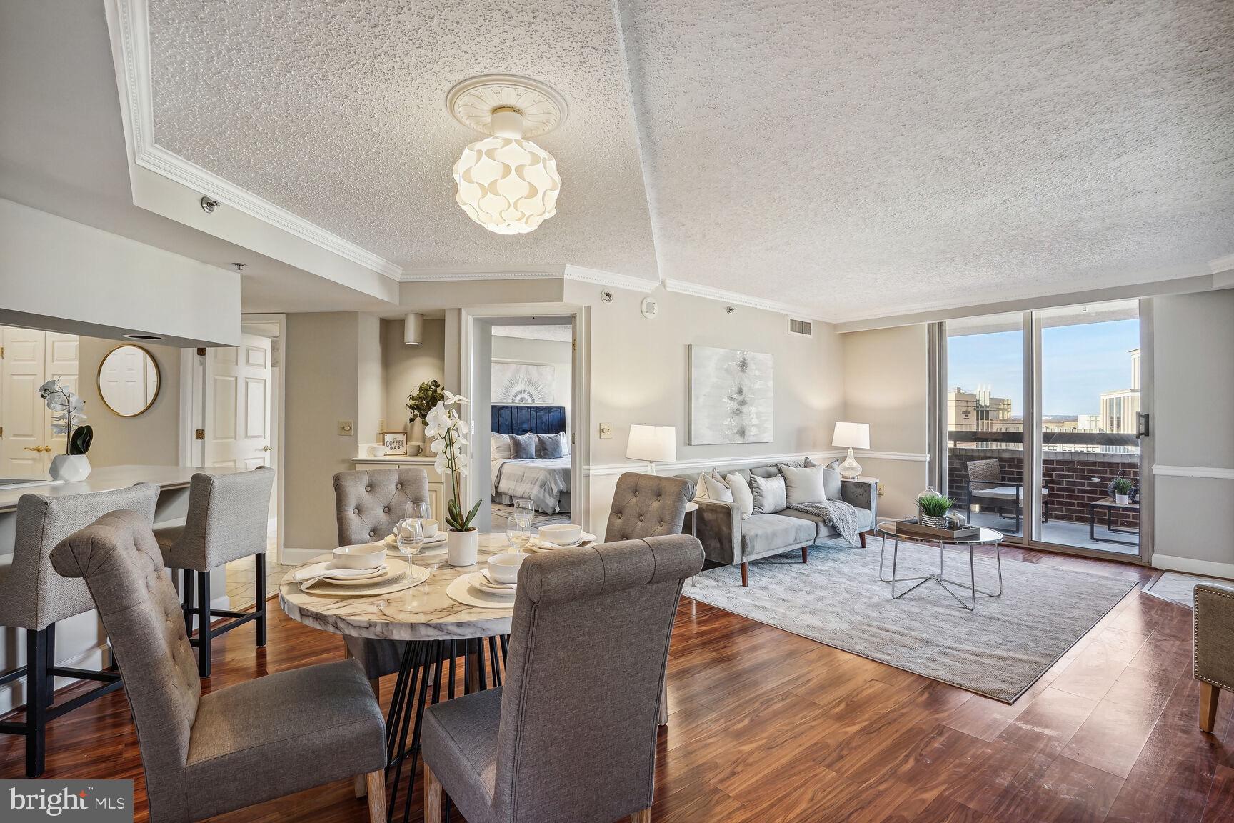 1276 N Wayne St N #1201