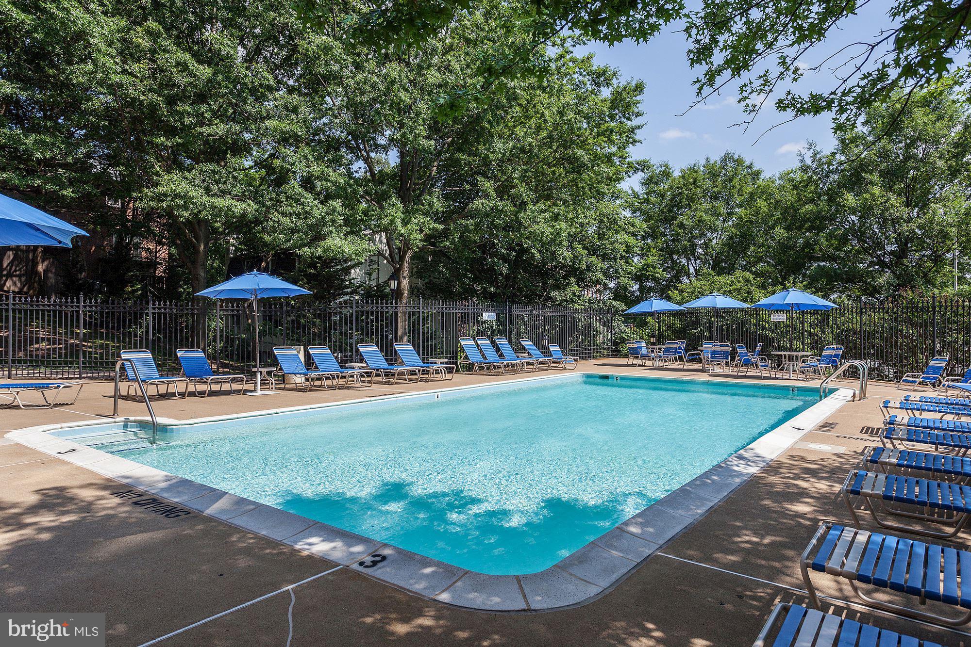 1276 N Wayne St N #1201