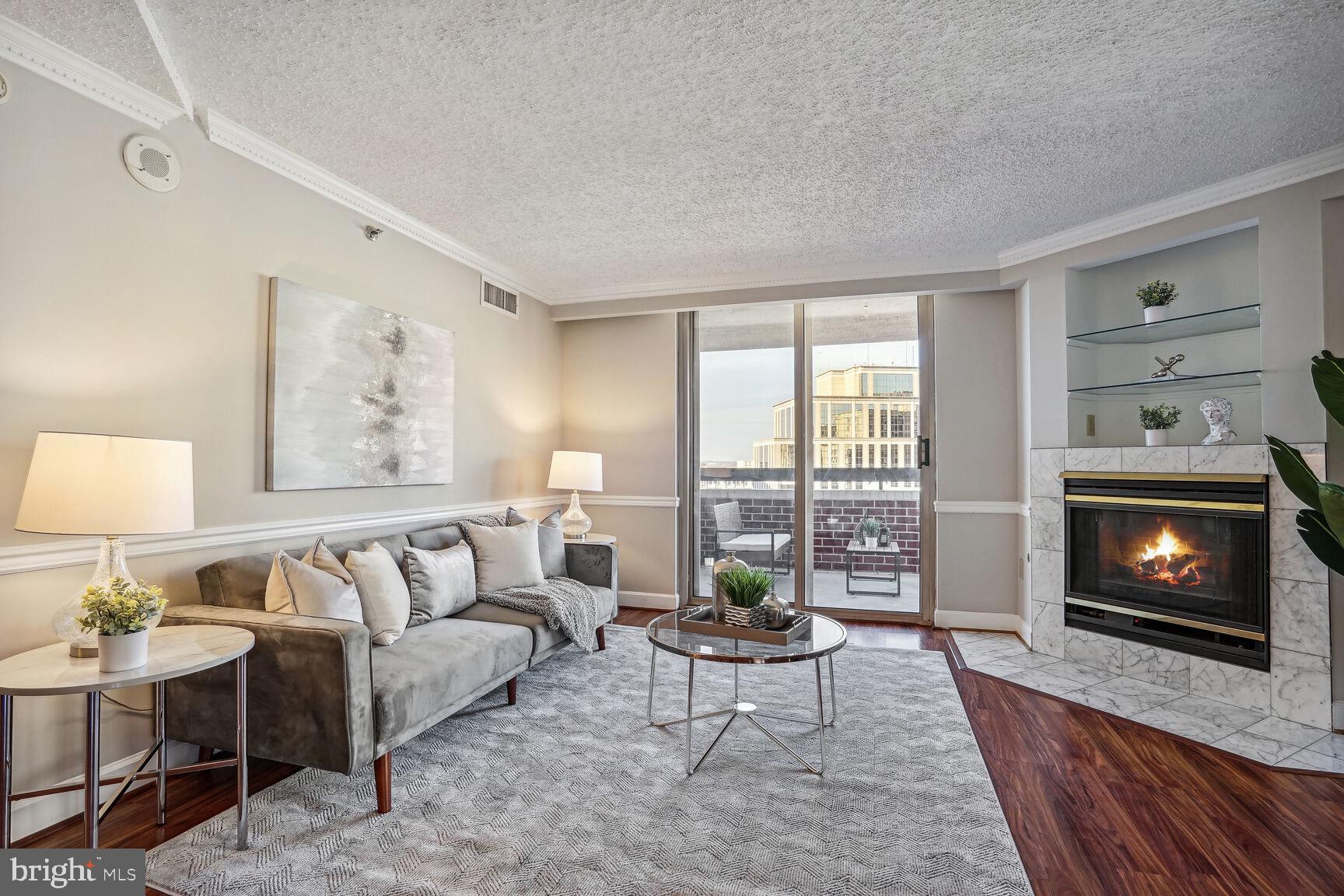 1276 N Wayne St N #1201