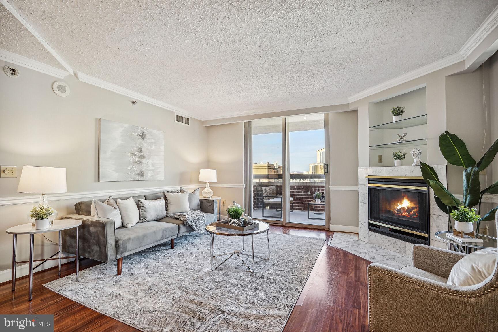 1276 N Wayne St N #1201