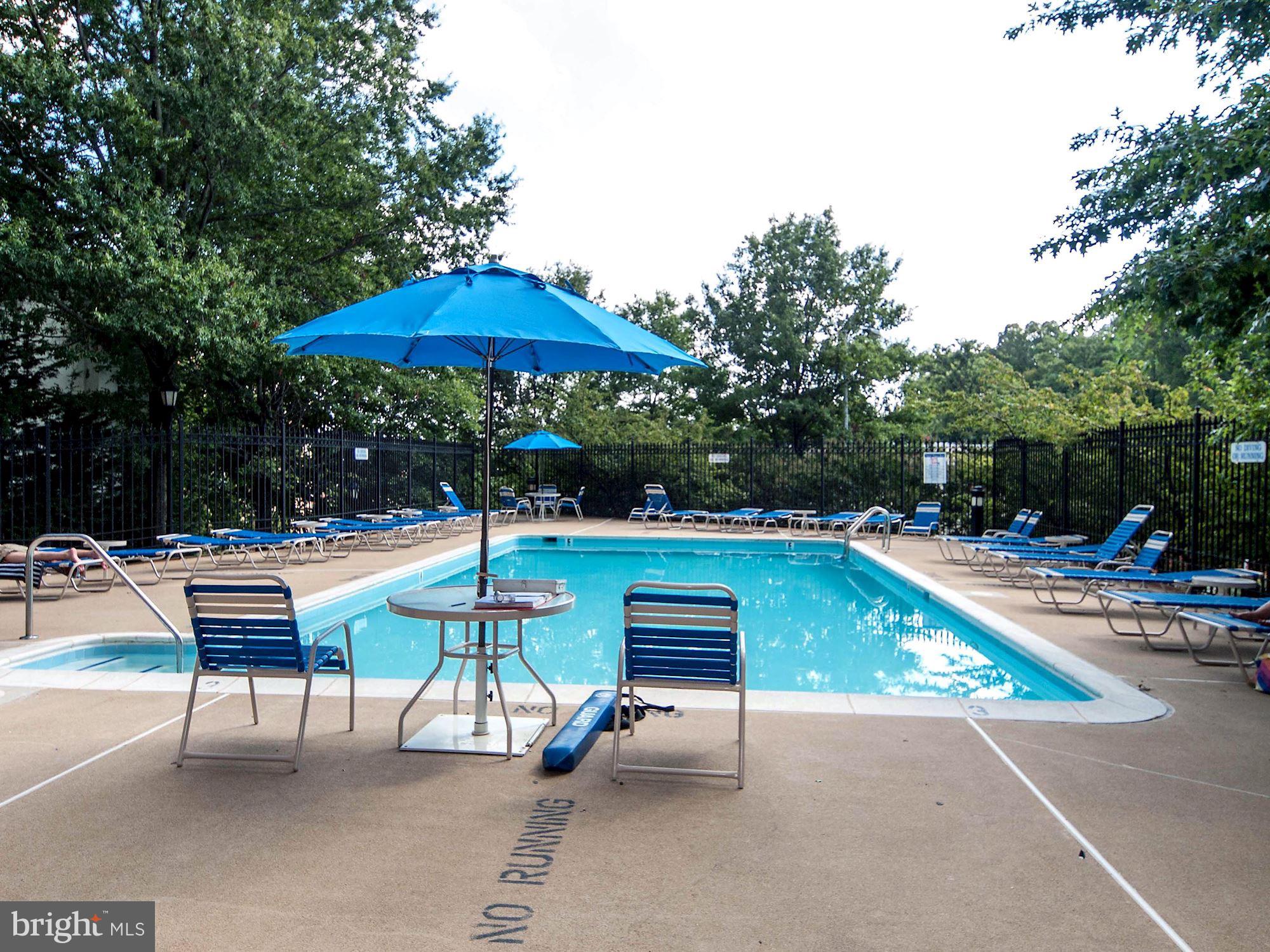 1276 N Wayne St N #1201