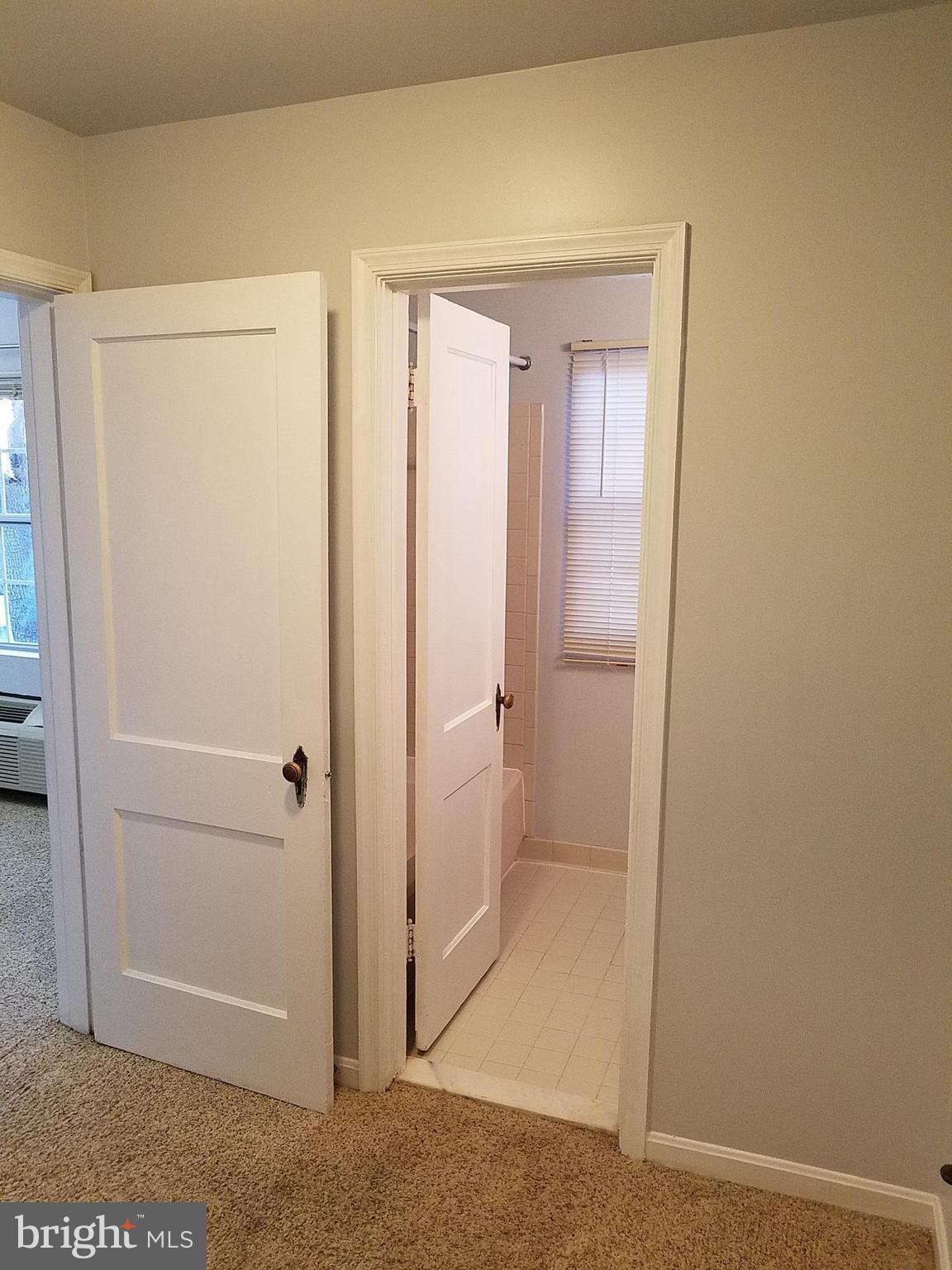 1924 N Rhodes St #87