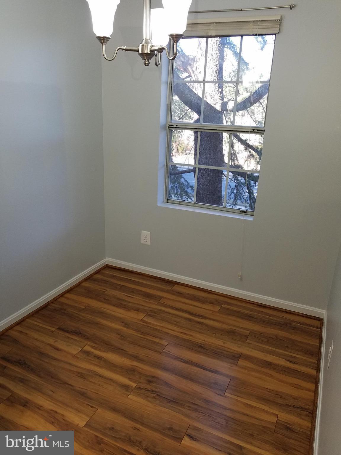 1924 N Rhodes St #87