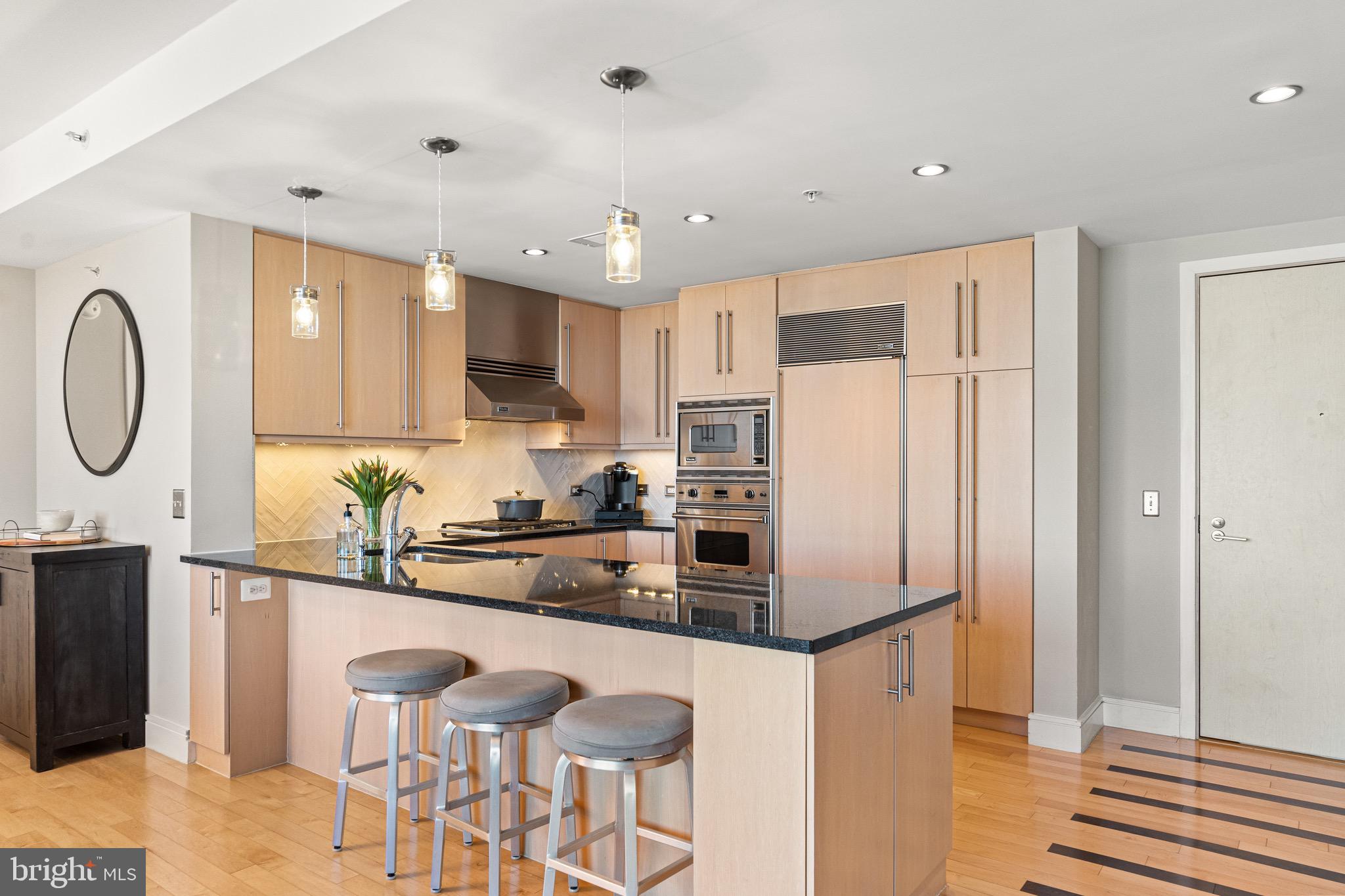 2001 15th St N #1414