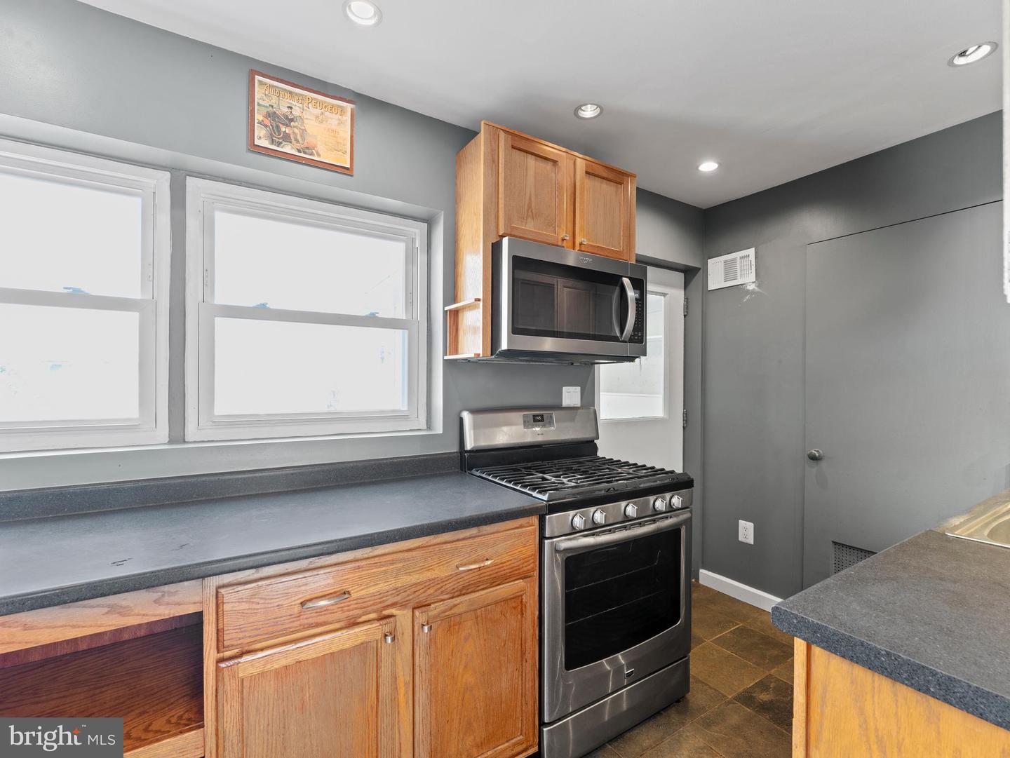 5214 10th Pl S