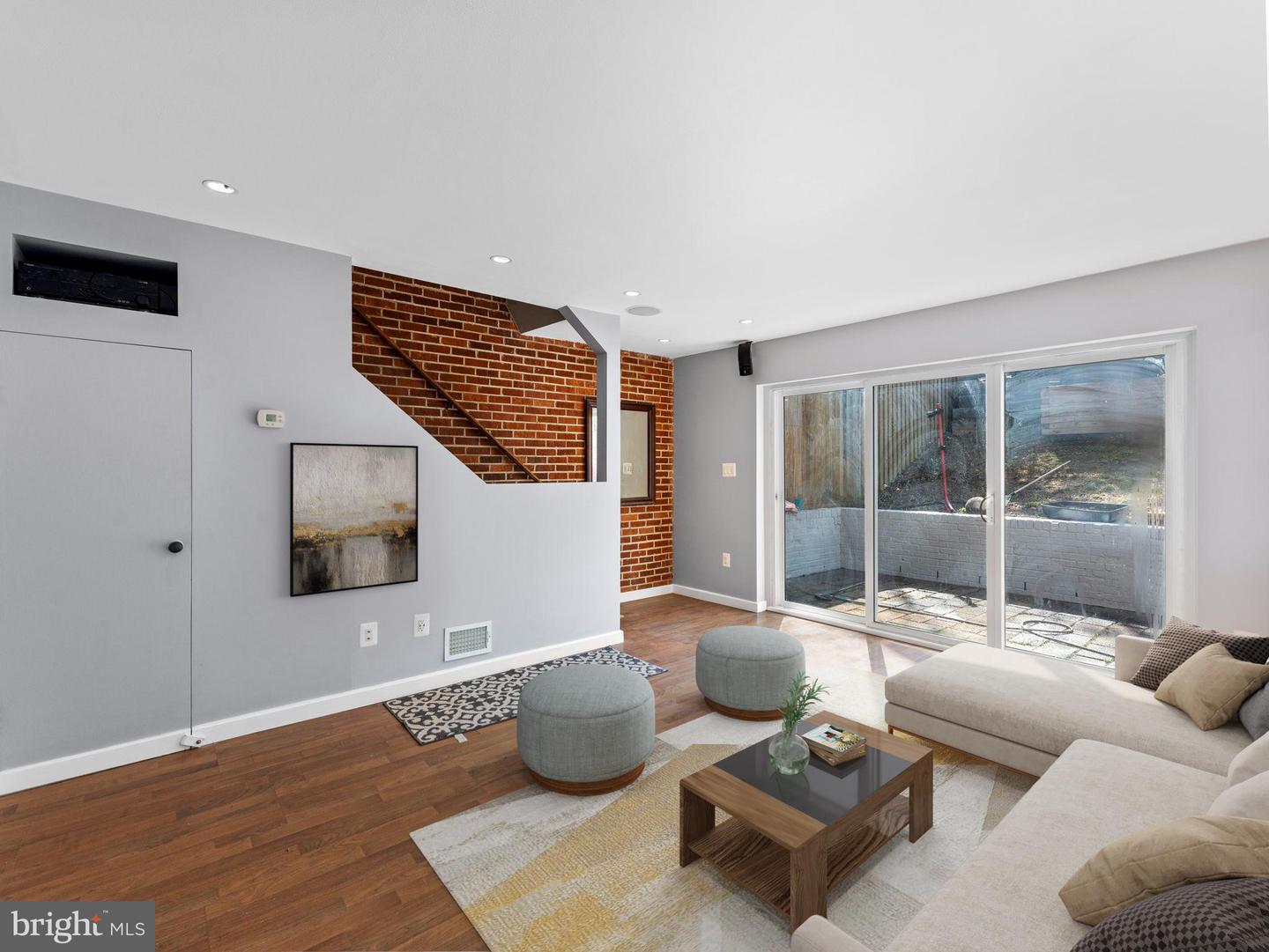 5214 10th Pl S