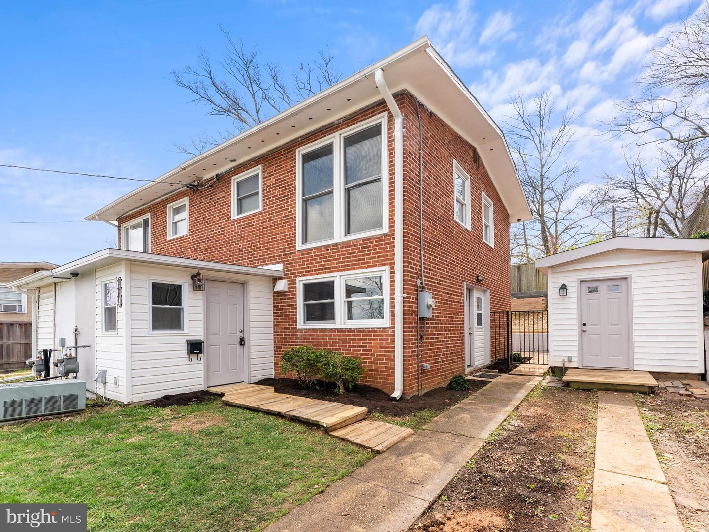 5214 10th Pl S