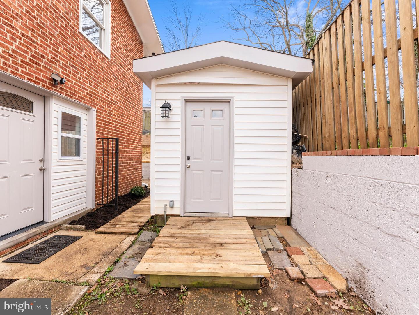 5214 10th Pl S