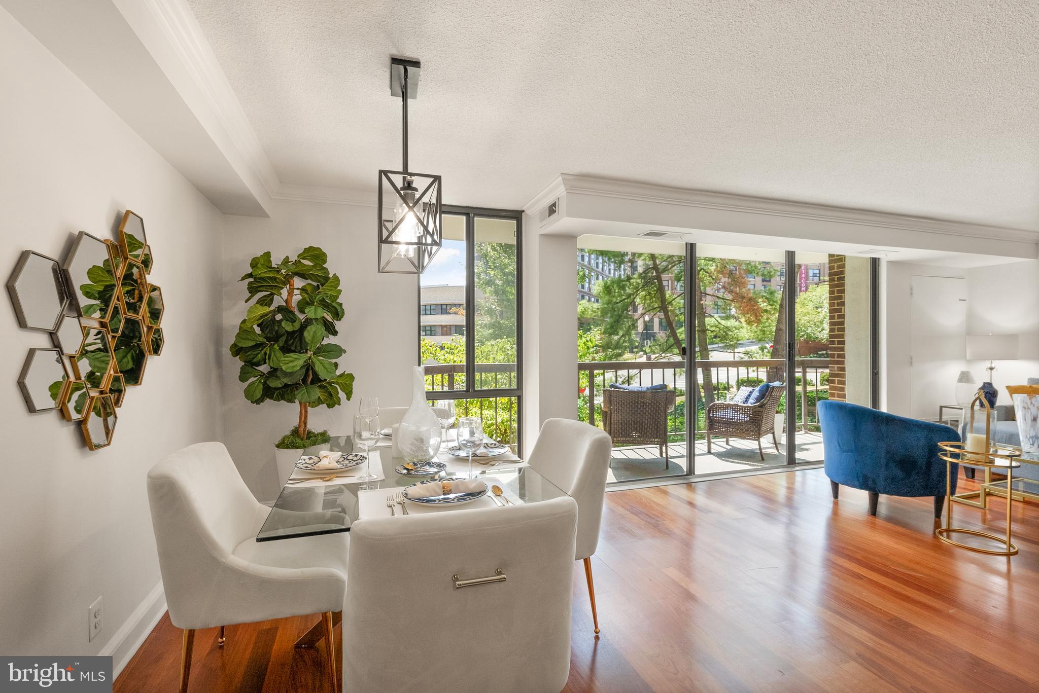 1401 N RHODES ST N #102