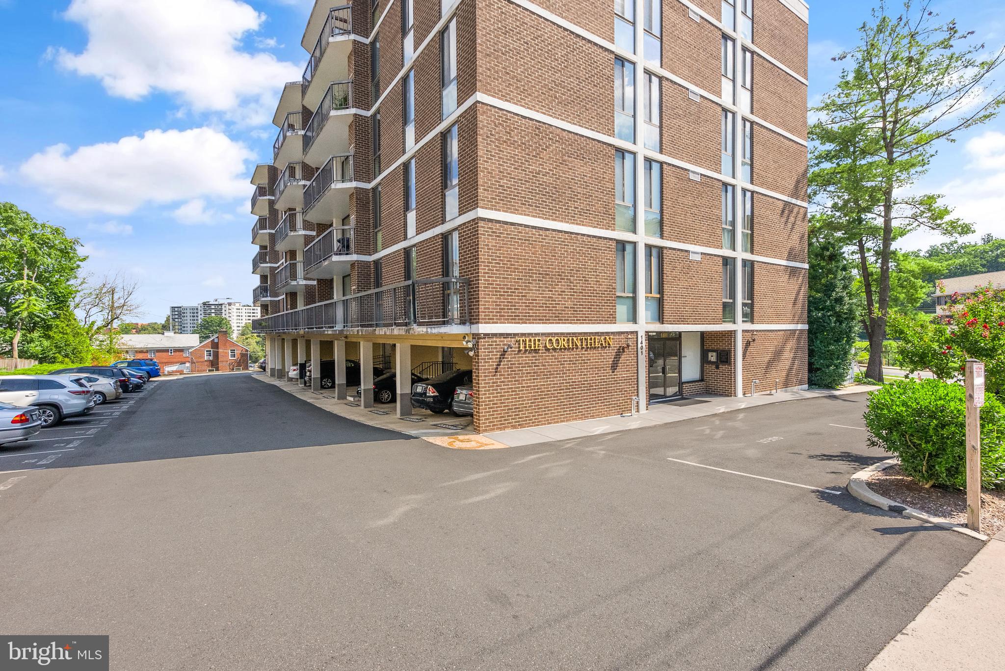 1401 N RHODES ST N #102