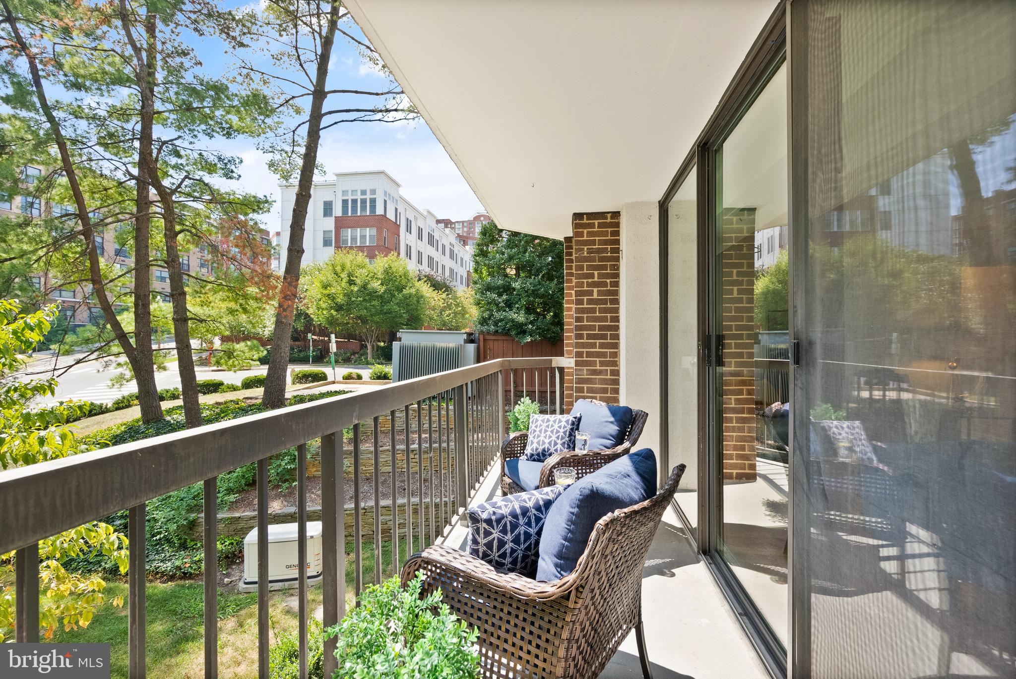 1401 N RHODES ST N #102