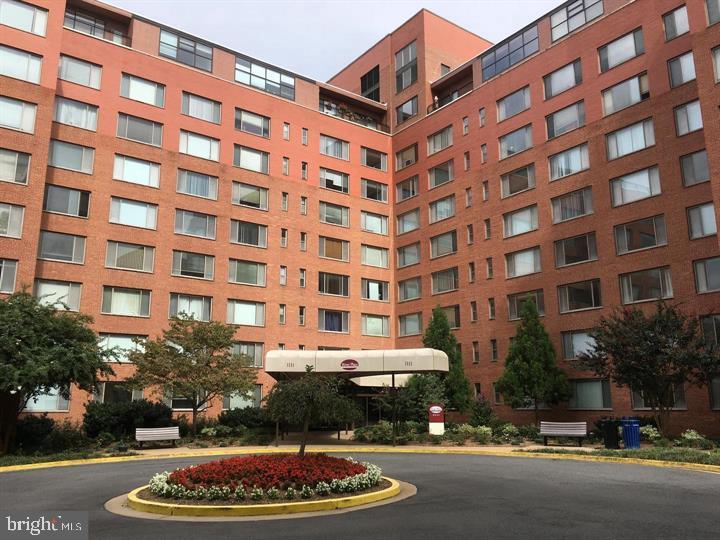 1111 ARLINGTON BLVD #624