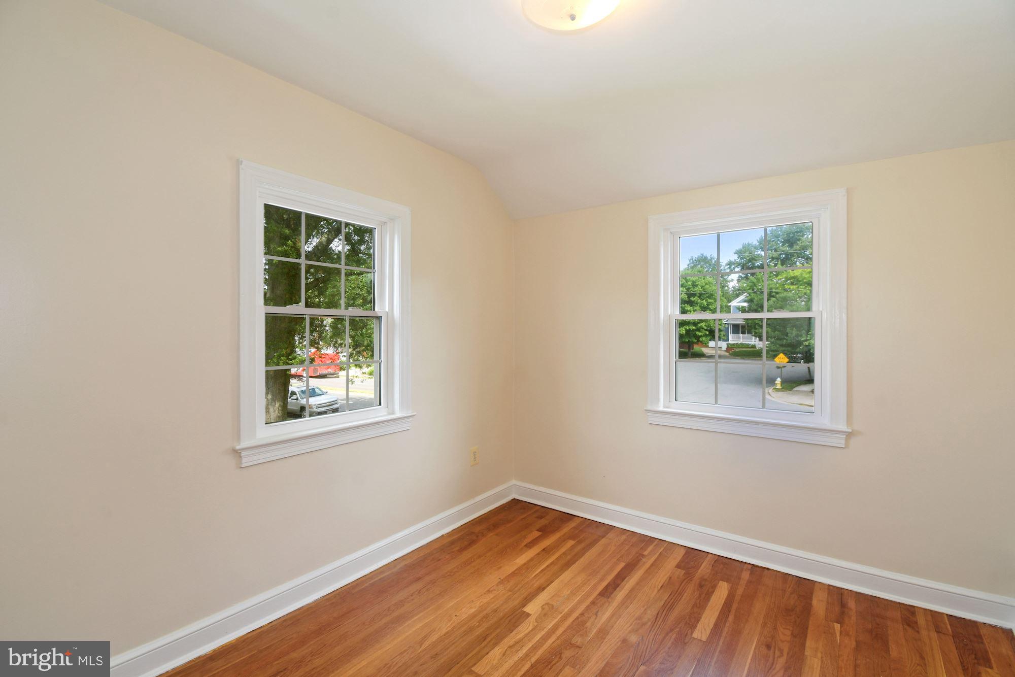 5212 N CARLIN SPRINGS RD