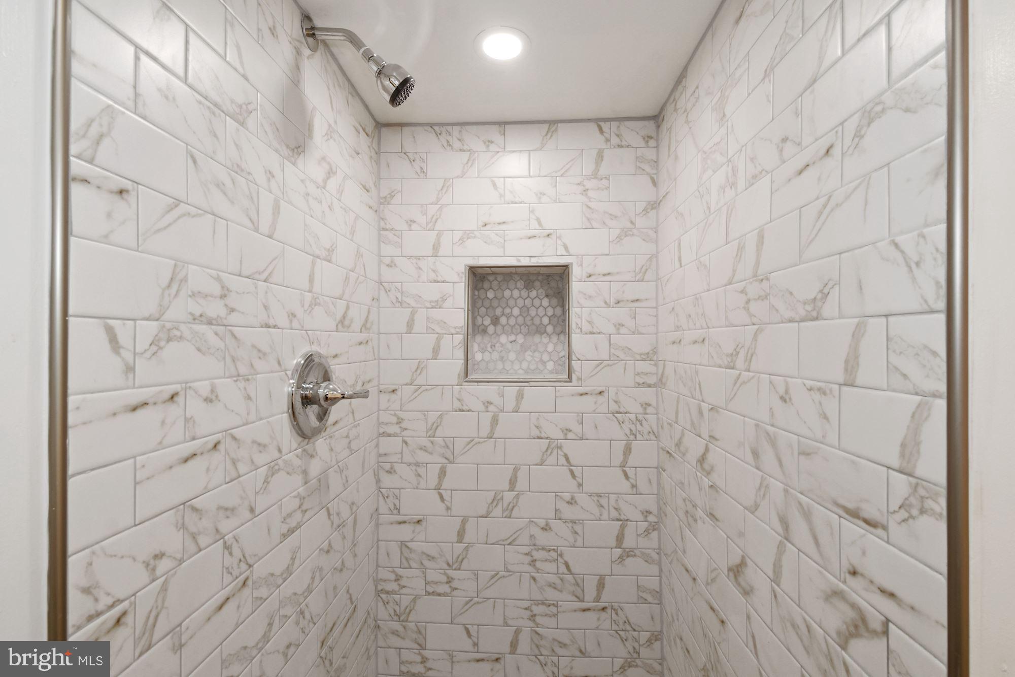 5212 N CARLIN SPRINGS RD