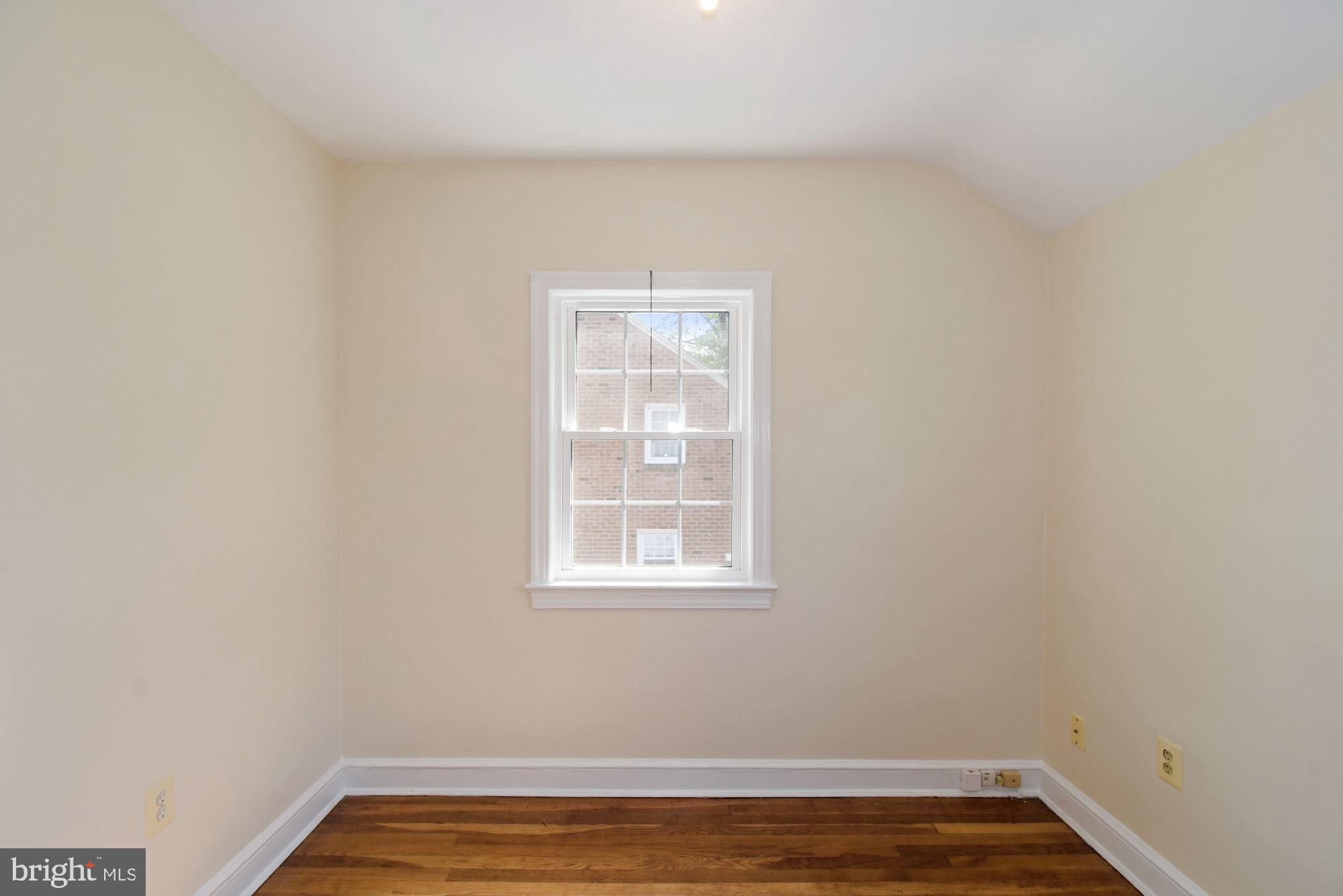 5212 N CARLIN SPRINGS RD