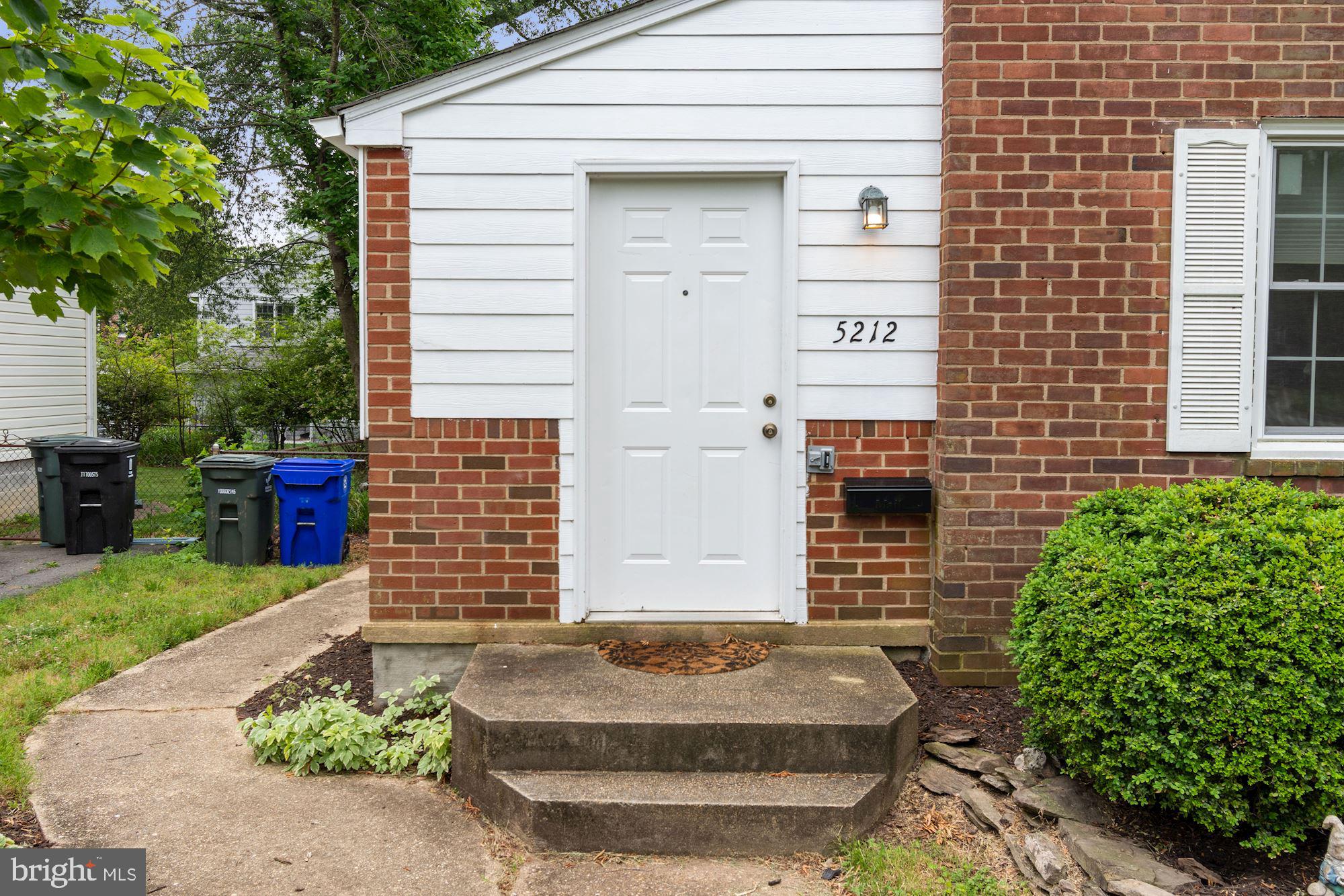 5212 N CARLIN SPRINGS RD