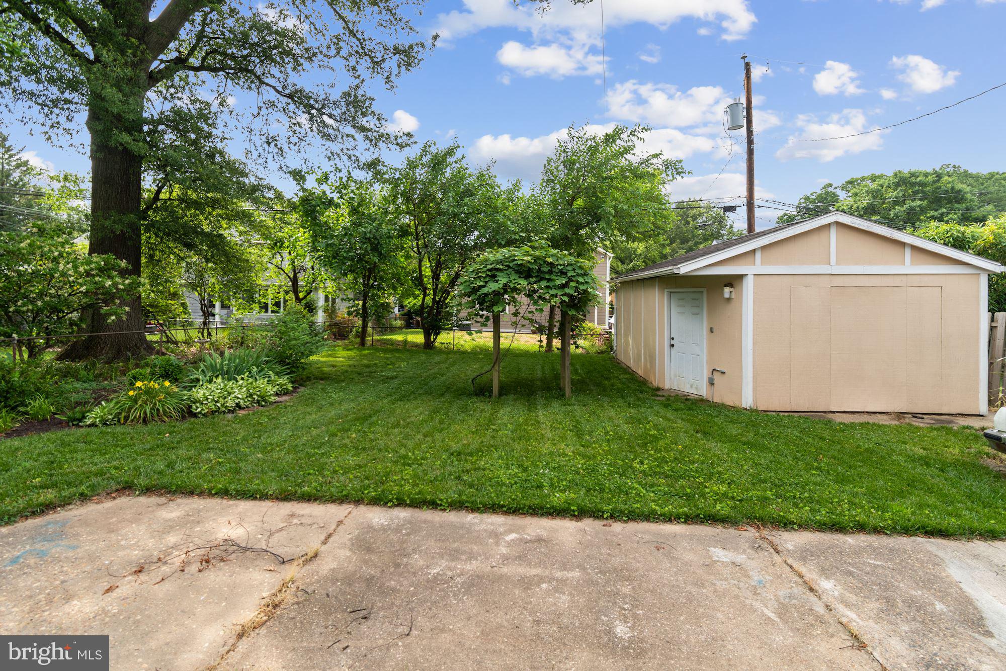 5212 N CARLIN SPRINGS RD