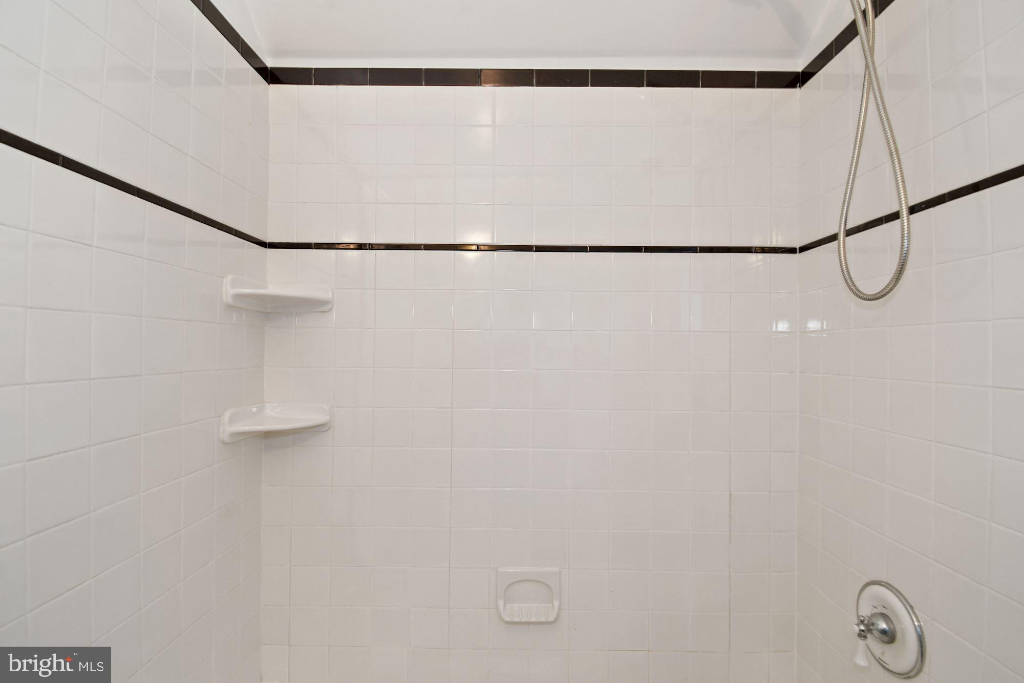 5212 N CARLIN SPRINGS RD