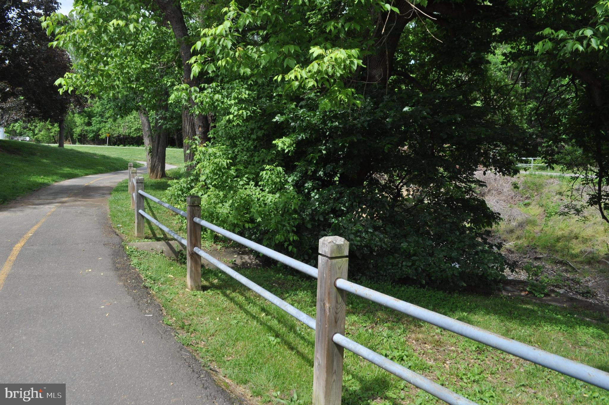 5212 N CARLIN SPRINGS RD