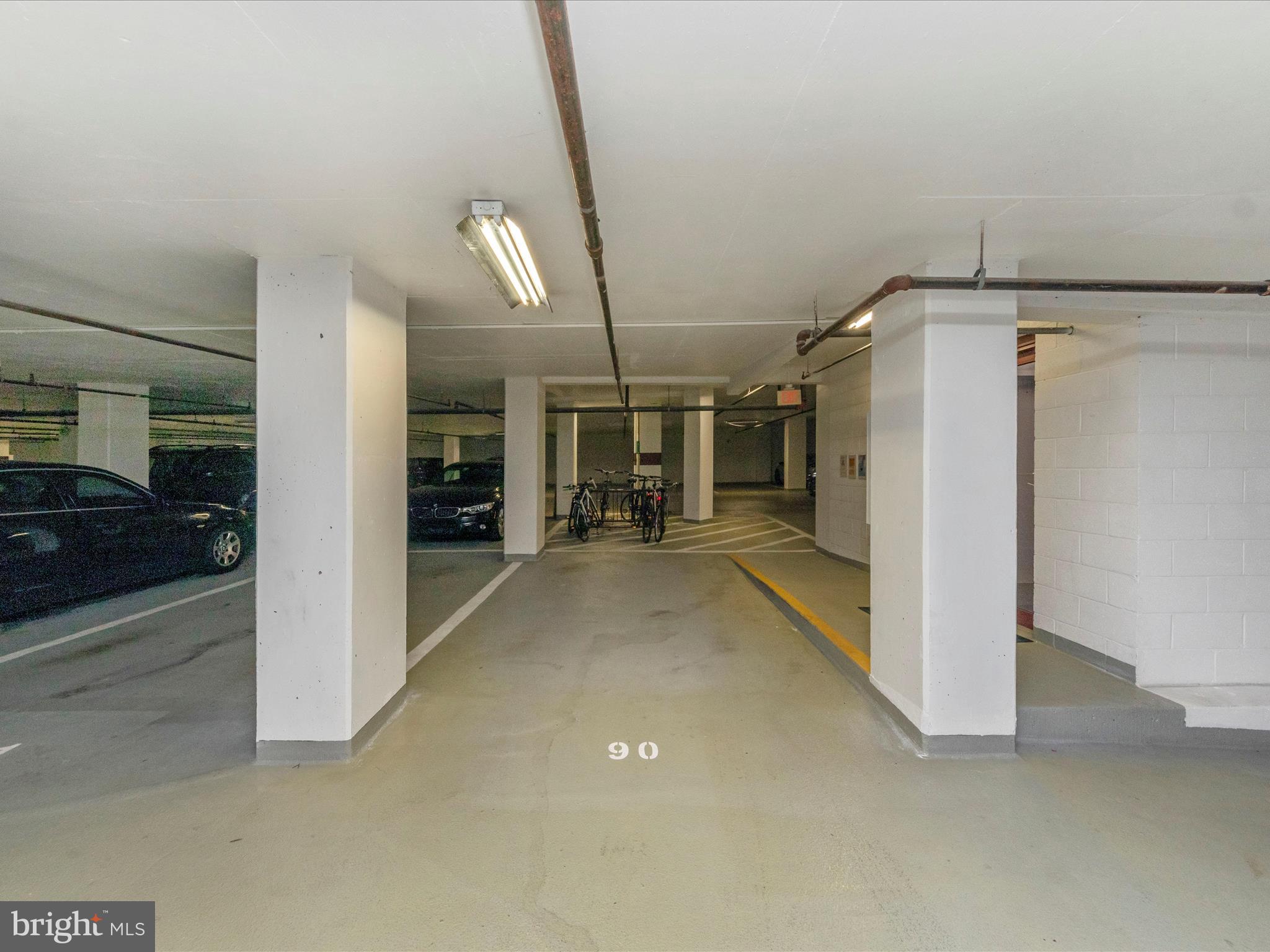 2400 Clarendon Blvd #204