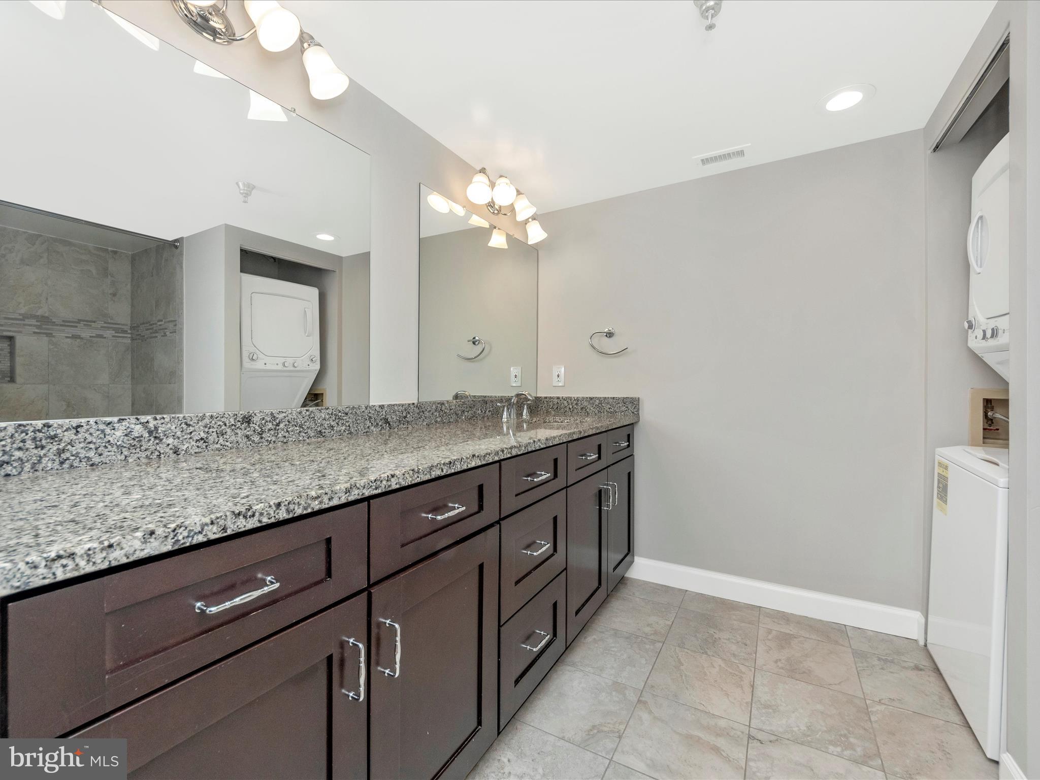 2400 Clarendon Blvd #204