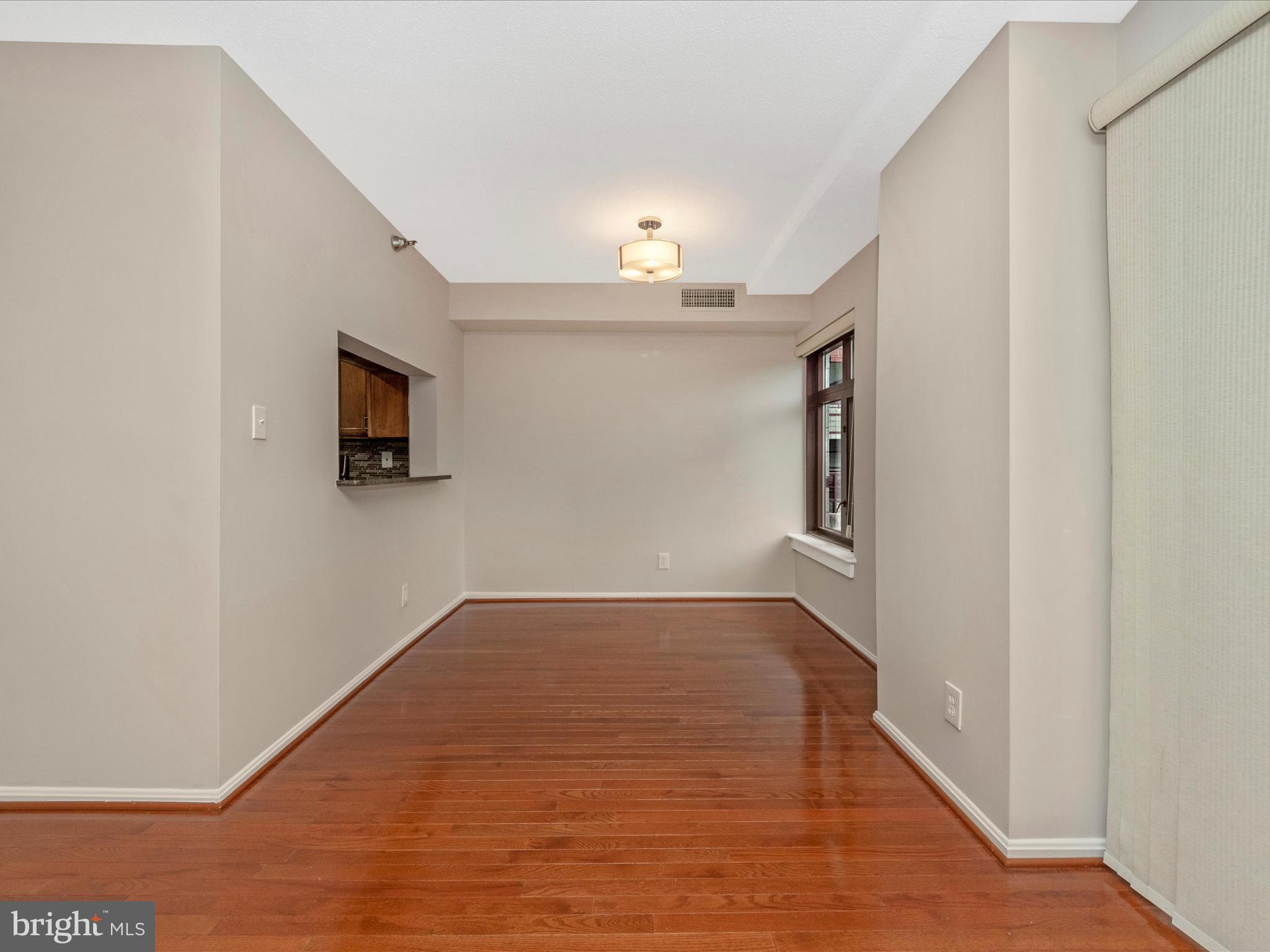 2400 Clarendon Blvd #204