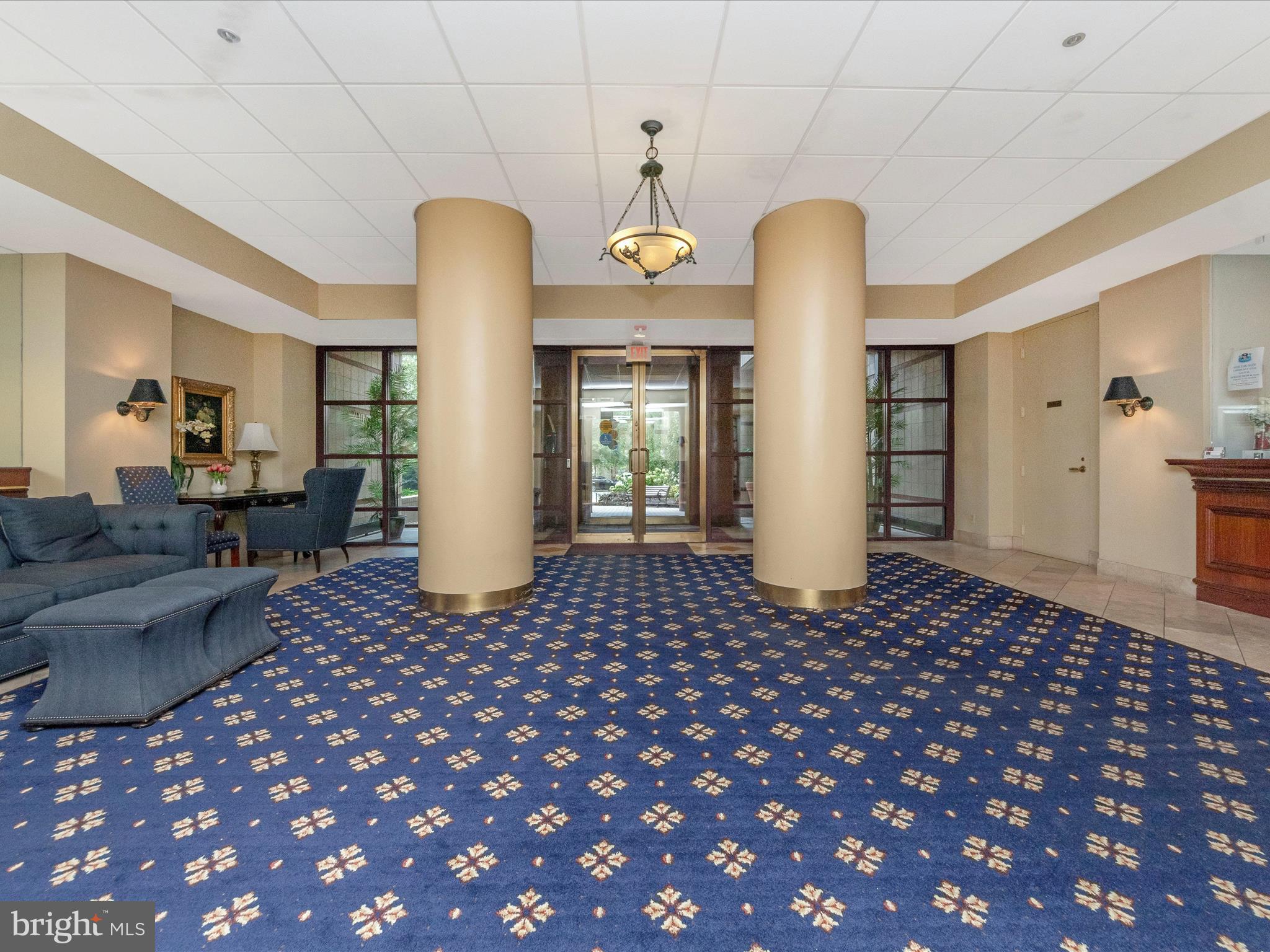 2400 Clarendon Blvd #204