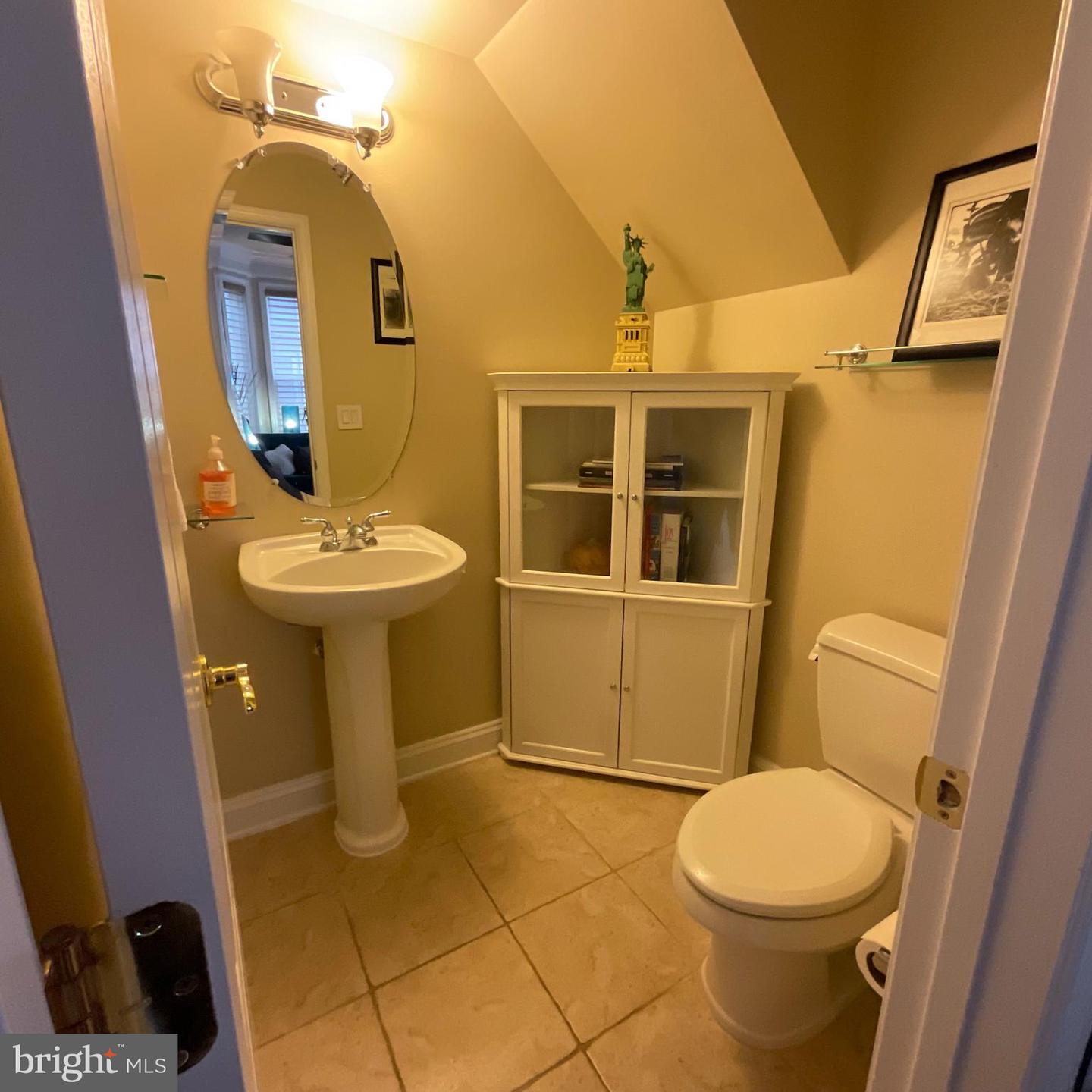 4043 COLUMBIA PIKE
