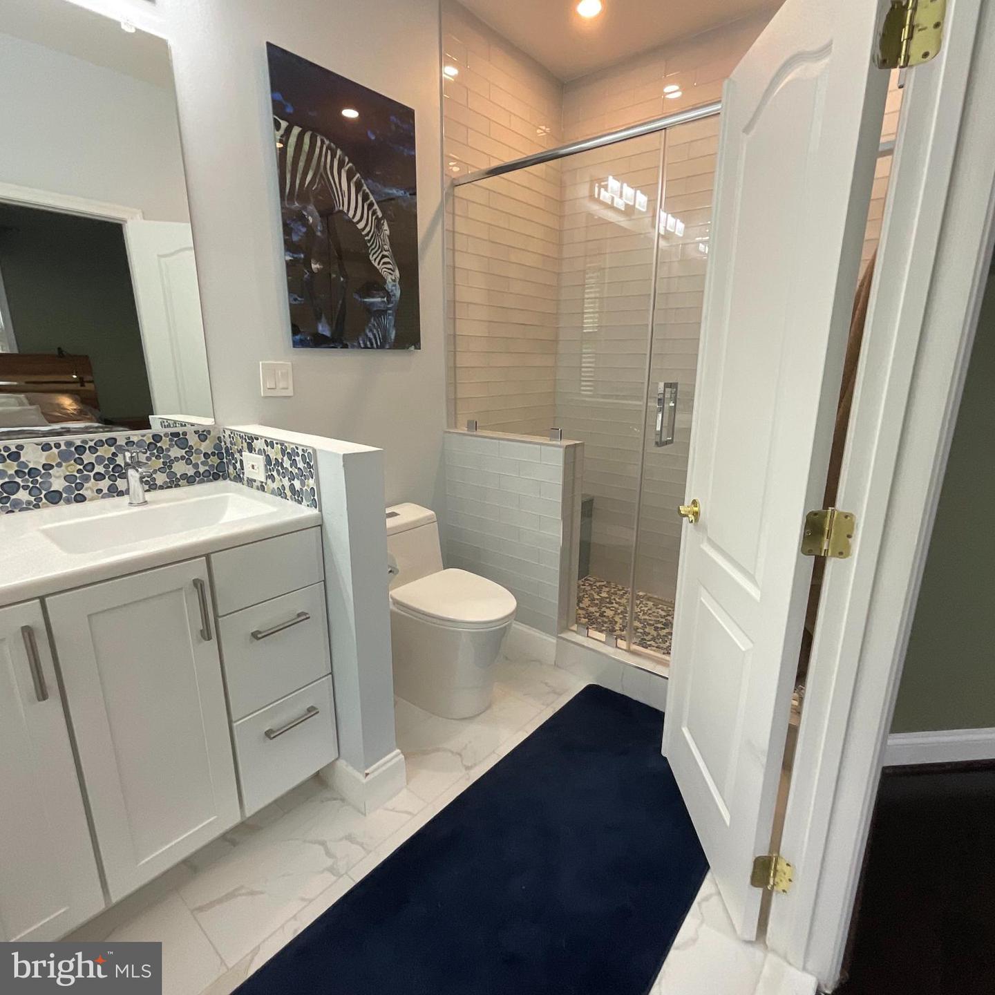 4043 COLUMBIA PIKE