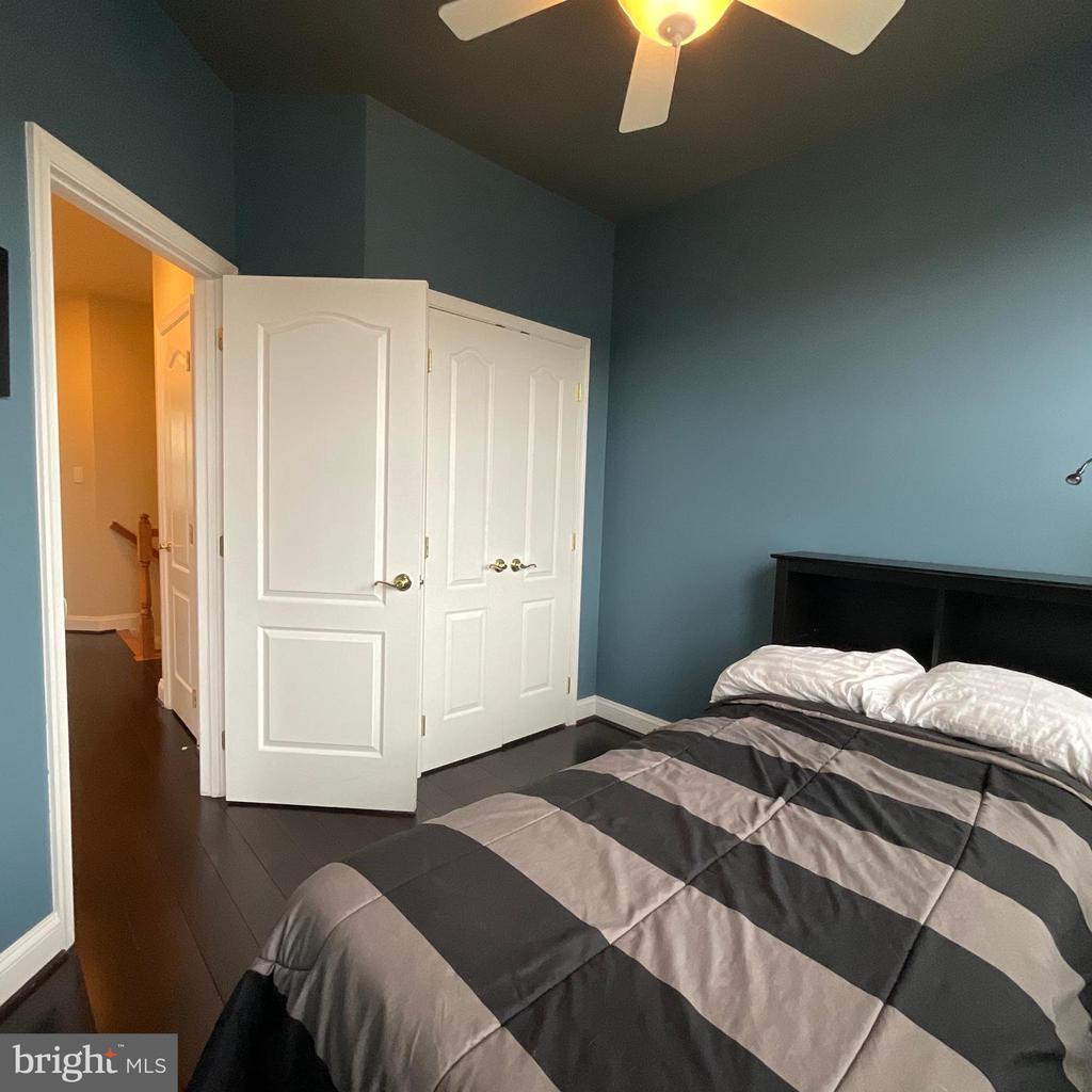 4043 COLUMBIA PIKE