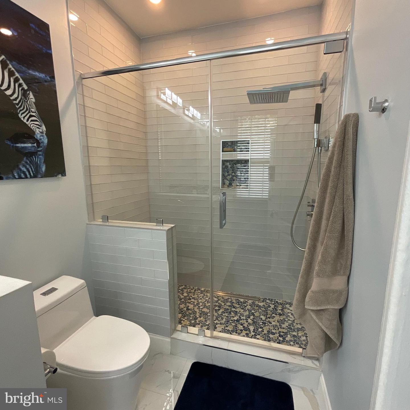 4043 COLUMBIA PIKE
