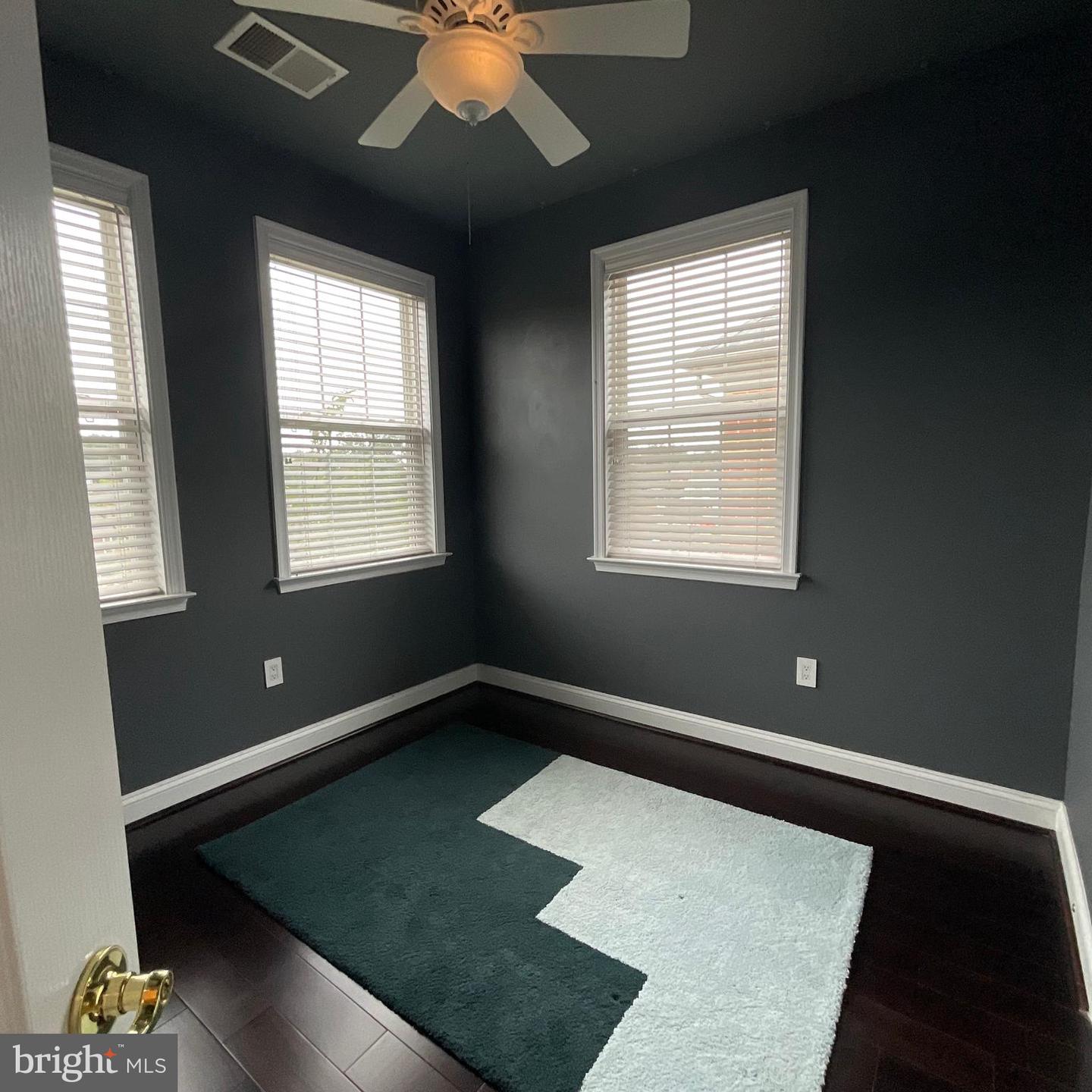 4043 COLUMBIA PIKE