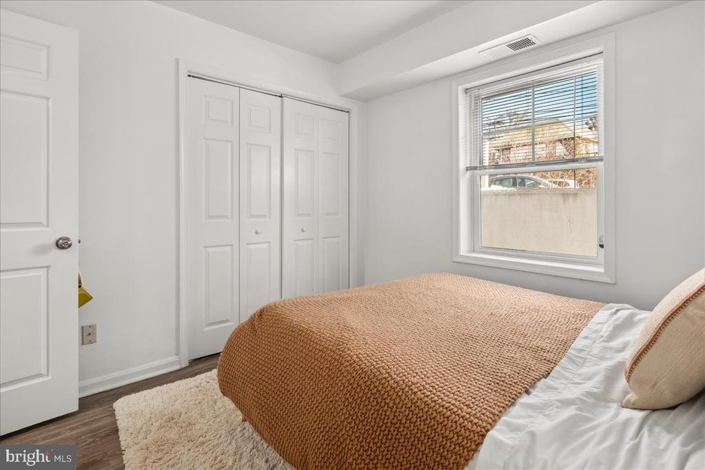 2122 N Cameron St