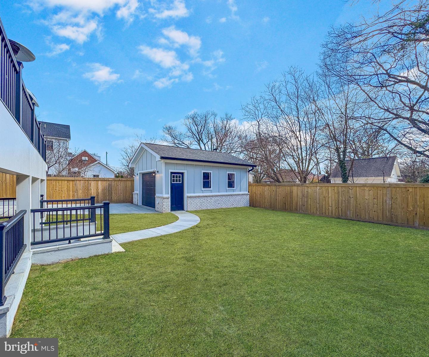 2504 2nd Rd N