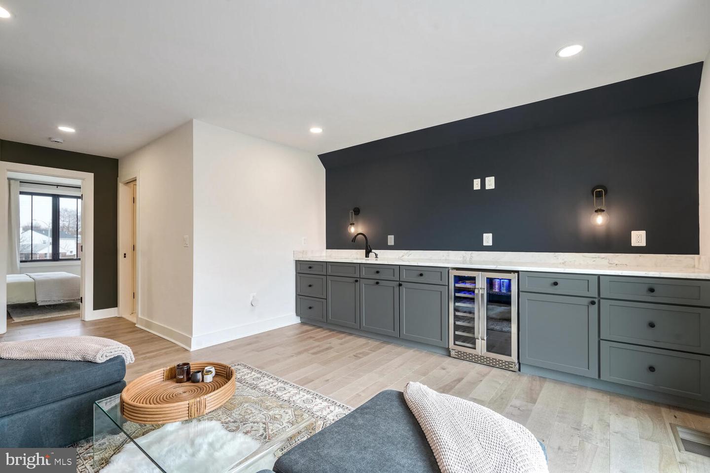 2504 2nd Rd N